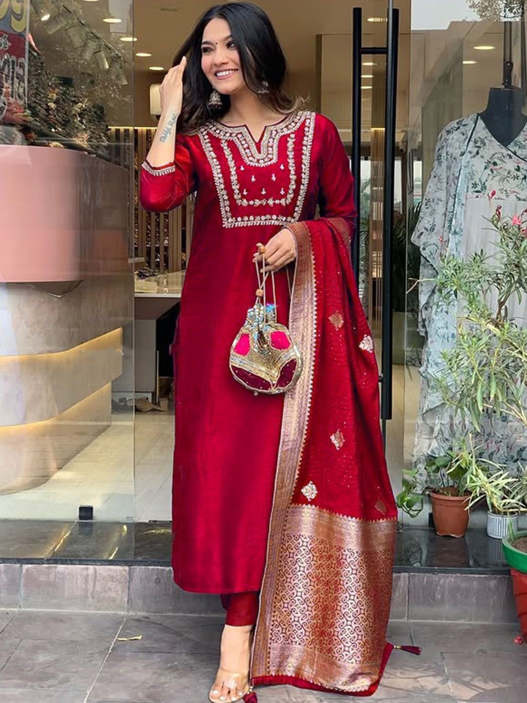KALINI Women Floral Embroidered Regular Thread Work Kurta with Trousers & With Dupatta, Red
KALINI Women Floral Embroidered Regular Thread Work Kurta with Trousers & With Dupatta, Red