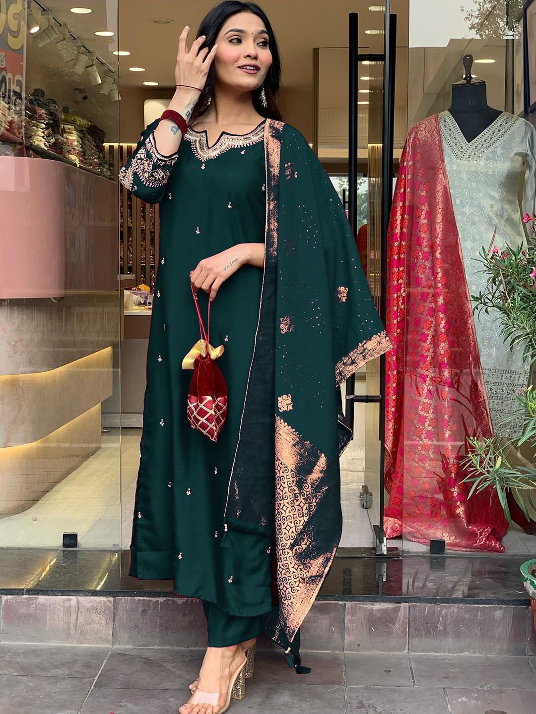 Bhavyam Women Floral Embroidered Regular Thread Work Kurta with Trousers & With Dupatta, Teal
Bhavyam Women Floral Embroidered Regular Thread Work Kurta with Trousers & With Dupatta, Teal