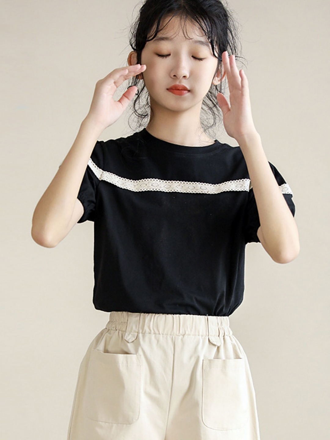 LULU & SKY Girls V-Neck Extended Sleeves Organic Cotton Raw Edge T-shirt, Black
LULU & SKY Girls V-Neck Extended Sleeves Organic Cotton Raw Edge T-shirt, Black