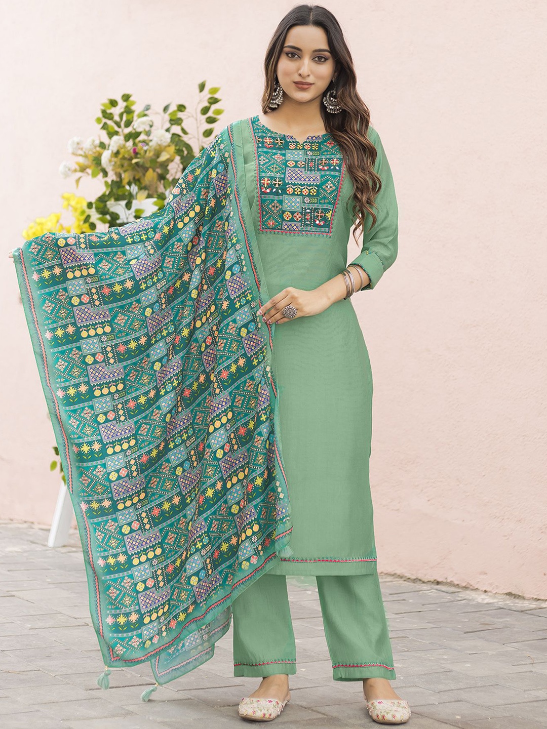 MITTOO Women Floral Embroidered Regular Kurti with Trousers & With Dupatta, Sea green
MITTOO Women Floral Embroidered Regular Kurti with Trousers & With Dupatta, Sea green