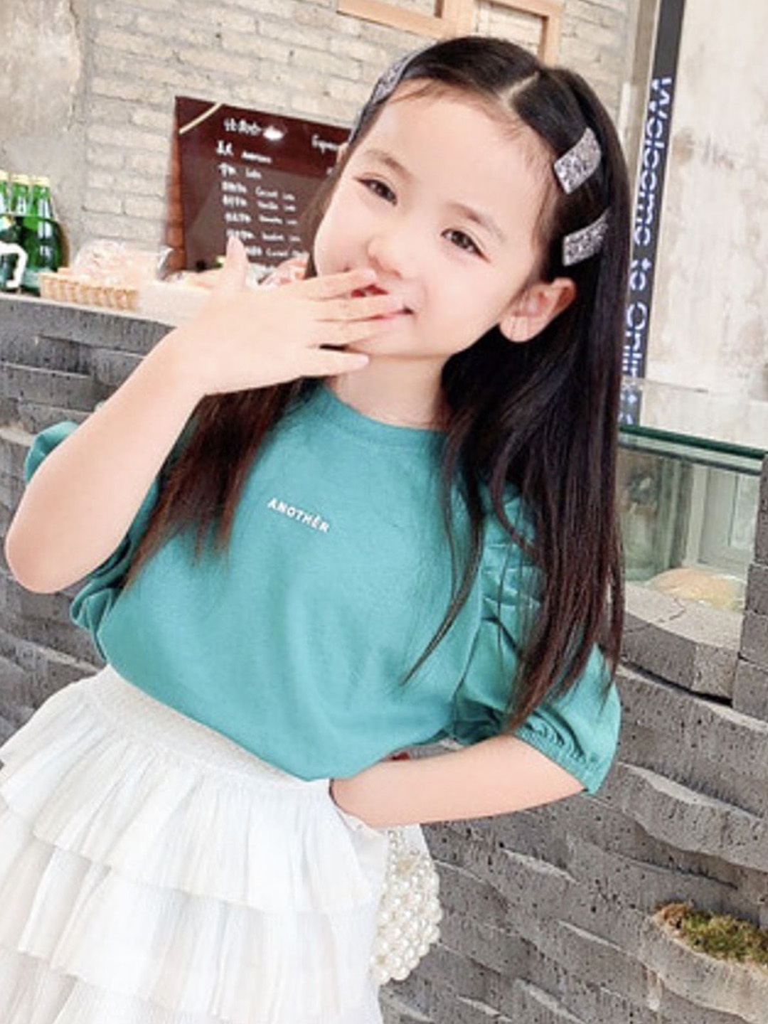 LULU & SKY Girls Printed V-Neck Extended Sleeves Organic Cotton Applique T-shirt, Green
LULU & SKY Girls Printed V-Neck Extended Sleeves Organic Cotton Applique T-shirt, Green