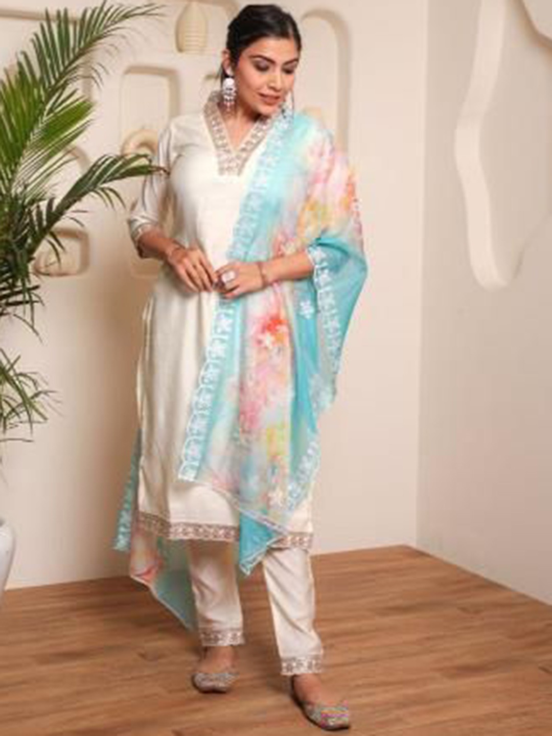 Fashion Basket Women Regular Thread Work Chanderi Cotton Kurta with Trousers & With Dupatta, White
Fashion Basket Women Regular Thread Work Chanderi Cotton Kurta with Trousers & With Dupatta, White