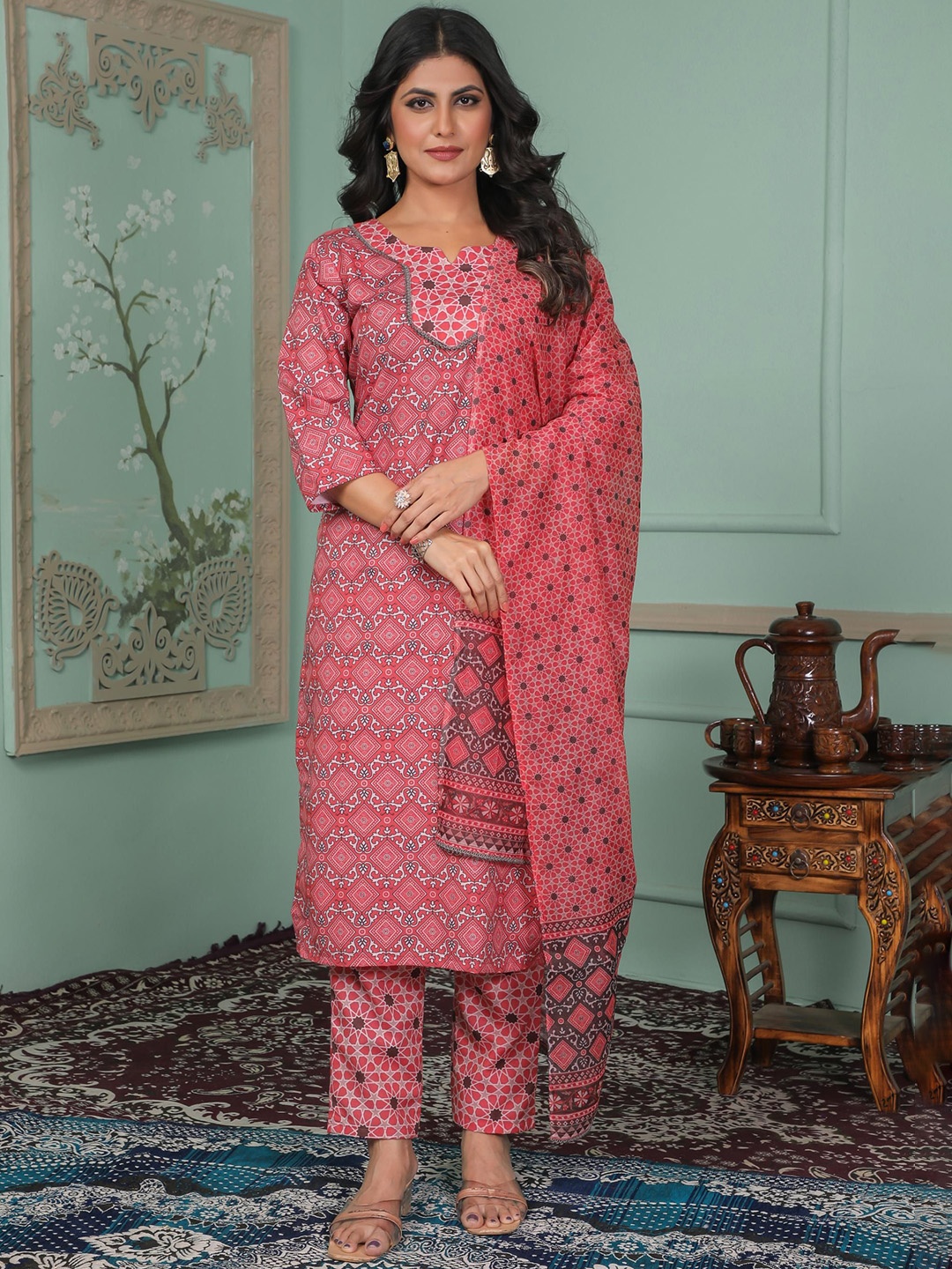 Fashion Basket Women Floral Printed Regular Kurta with Pyjamas & With Dupatta, Maroon
Fashion Basket Women Floral Printed Regular Kurta with Pyjamas & With Dupatta, Maroon