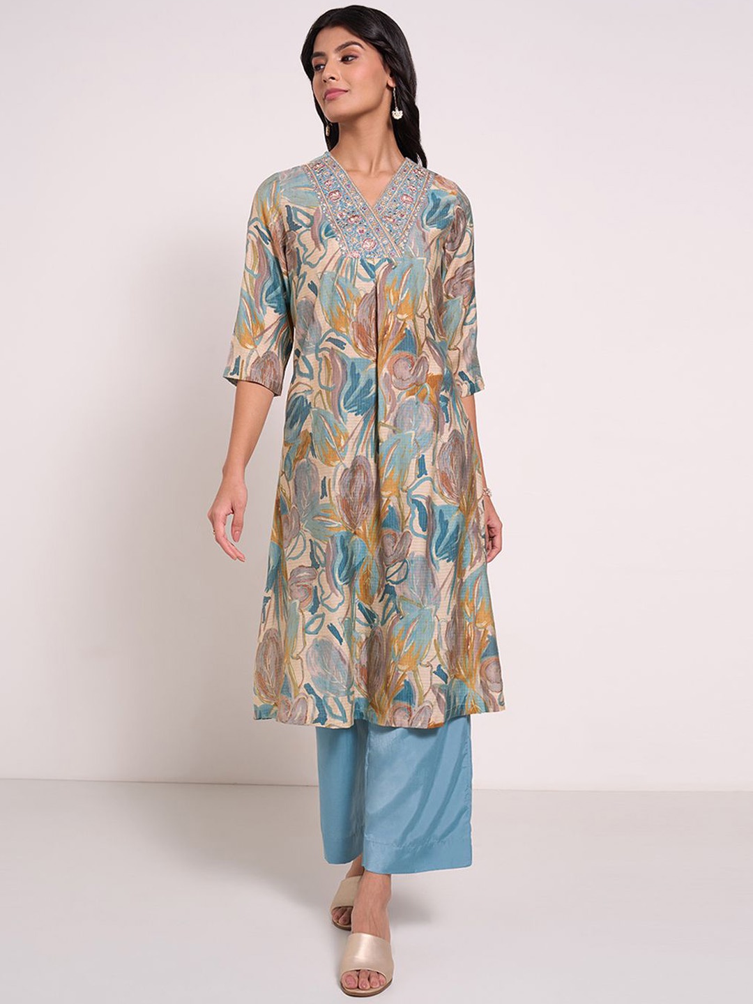 RANGMANCH BY PANTALOONS Women Floral Printed Regular Kurta with Palazzos, Turquoise blue
RANGMANCH BY PANTALOONS Women Floral Printed Regular Kurta with Palazzos, Turquoise blue