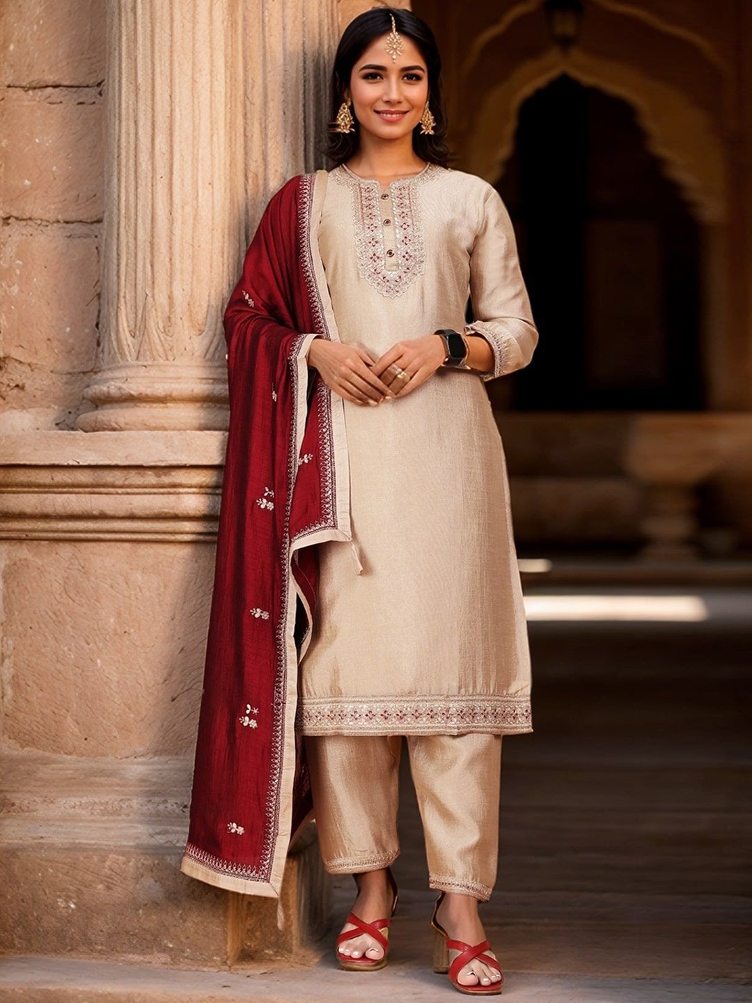 SANJANA SILK Women Floral Regular Pure Silk Kurta with Trousers & With Dupatta, Cream
SANJANA SILK Women Floral Regular Pure Silk Kurta with Trousers & With Dupatta, Cream