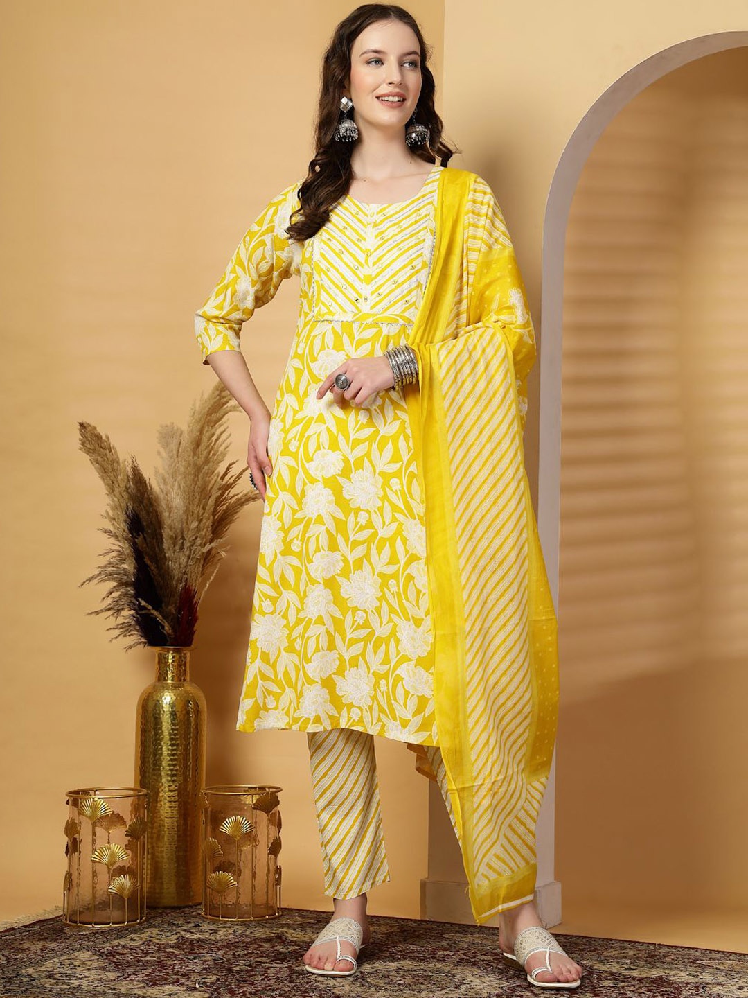 Moda Rapido Women Floral Printed Regular Mirror Work Kurta with Palazzos & With Dupatta, Yellow
Moda Rapido Women Floral Printed Regular Mirror Work Kurta with Palazzos & With Dupatta, Yellow