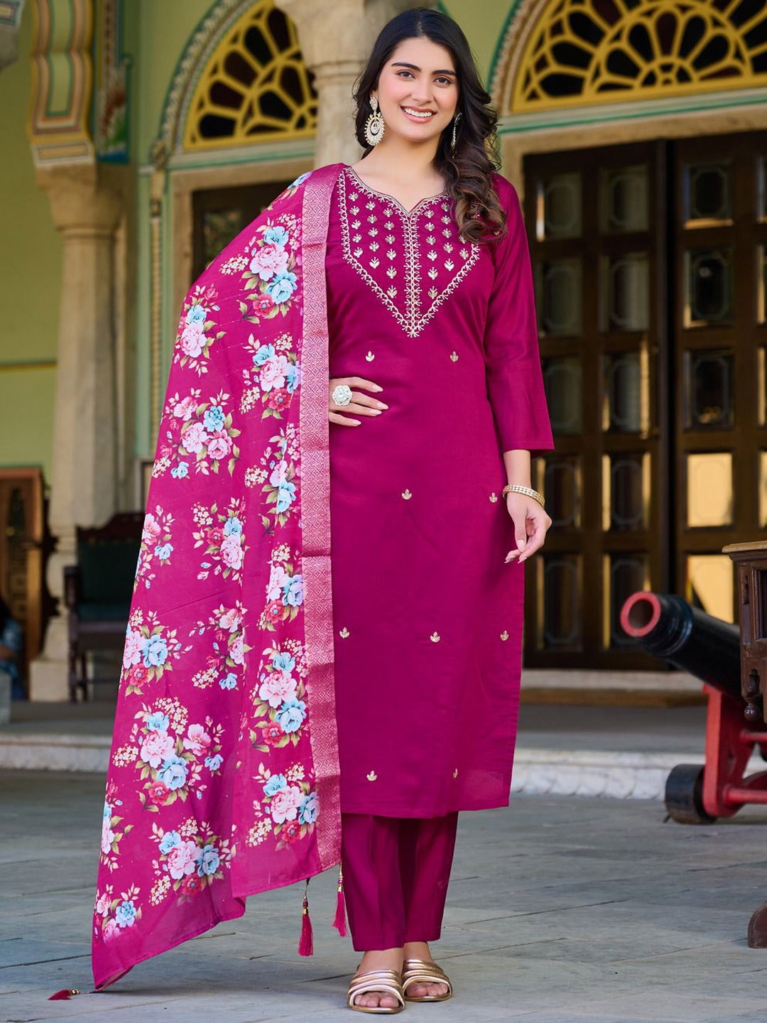 Amrutam Fab Women Floral Embroidered Regular Thread Work Raw Silk Kurta with Trousers & With Dupatta, Magenta
Amrutam Fab Women Floral Embroidered Regular Thread Work Raw Silk Kurta with Trousers & With Dupatta, Magenta