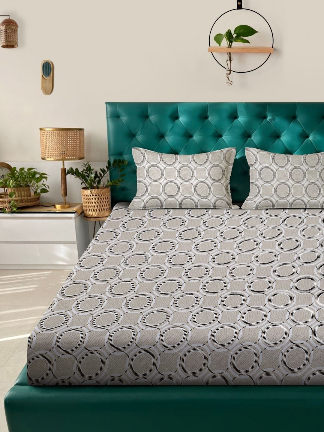 Myntra Elegant Homes Beige & Black Geometric 400 TC King Bedsheet with 2 Pillow Covers
Myntra Elegant Homes Beige & Black Geometric 400 TC King Bedsheet with 2 Pillow Covers