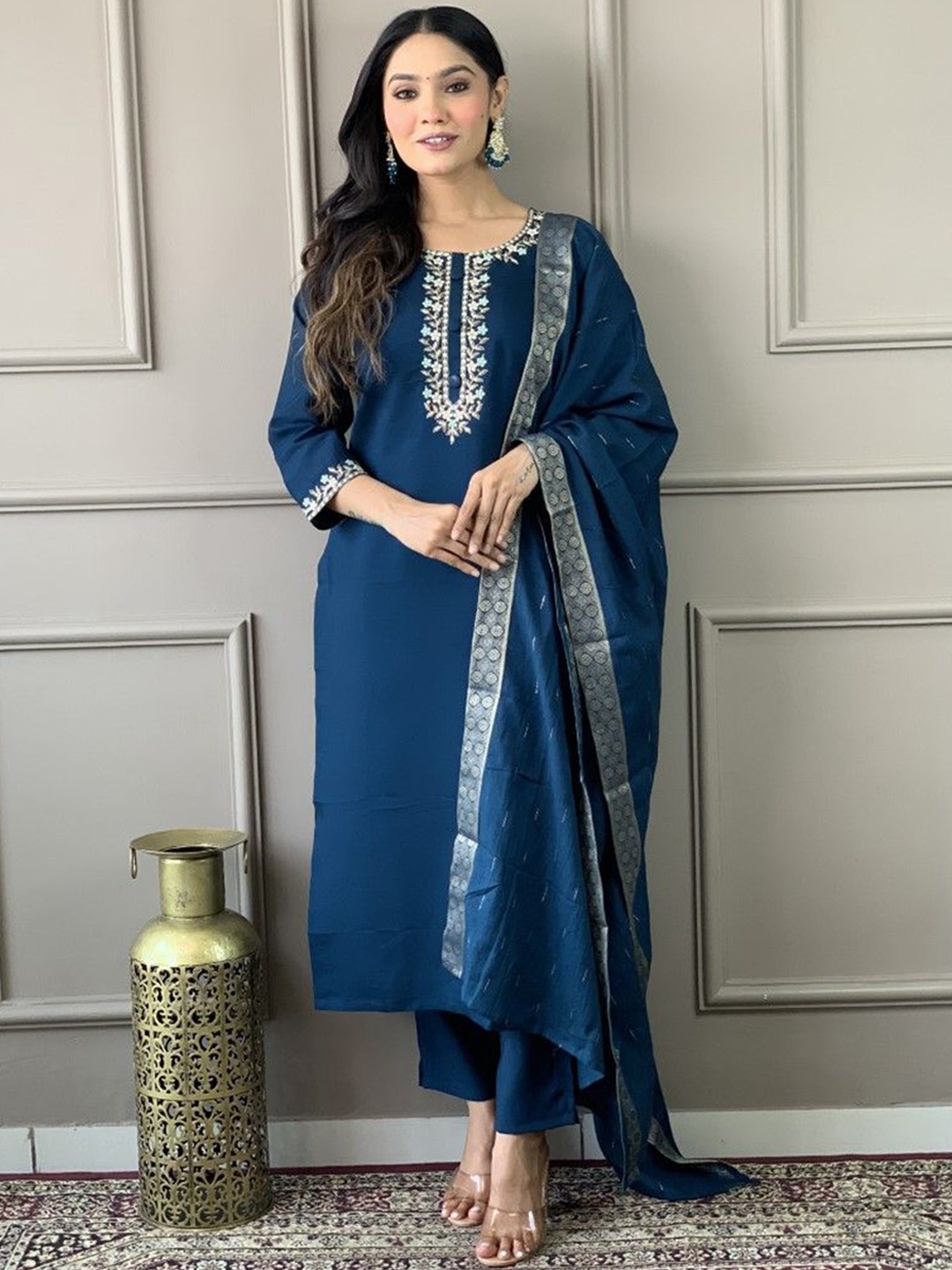 Mitera Women Ethnic Motifs Embroidered Regular Thread Work Chanderi Silk Kurta with Trousers & With Dupatta, Teal
Mitera Women Ethnic Motifs Embroidered Regular Thread Work Chanderi Silk Kurta with Trousers & With Dupatta, Teal