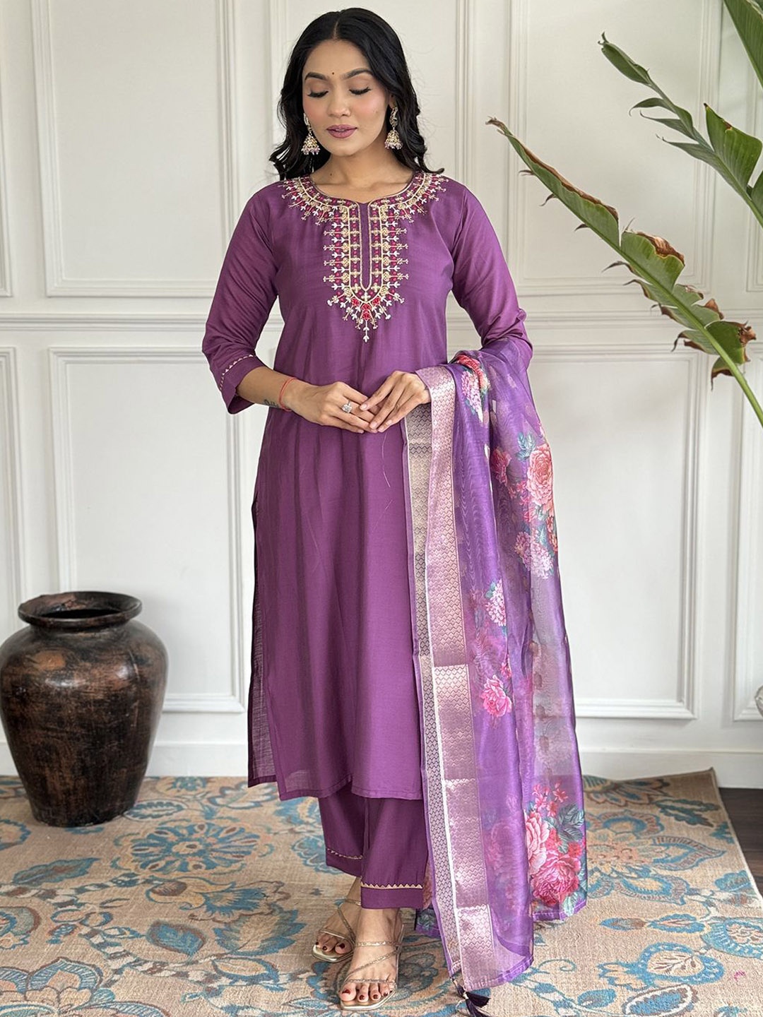 Mitera Women Floral Embroidered Regular Chanderi Silk Kurta with Palazzos & With Dupatta, Purple
Mitera Women Floral Embroidered Regular Chanderi Silk Kurta with Palazzos & With Dupatta, Purple