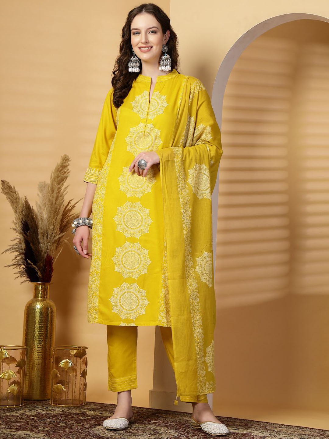 Moda Rapido Women Floral Printed Regular Kurta with Palazzos & With Dupatta, Mustard
Moda Rapido Women Floral Printed Regular Kurta with Palazzos & With Dupatta, Mustard