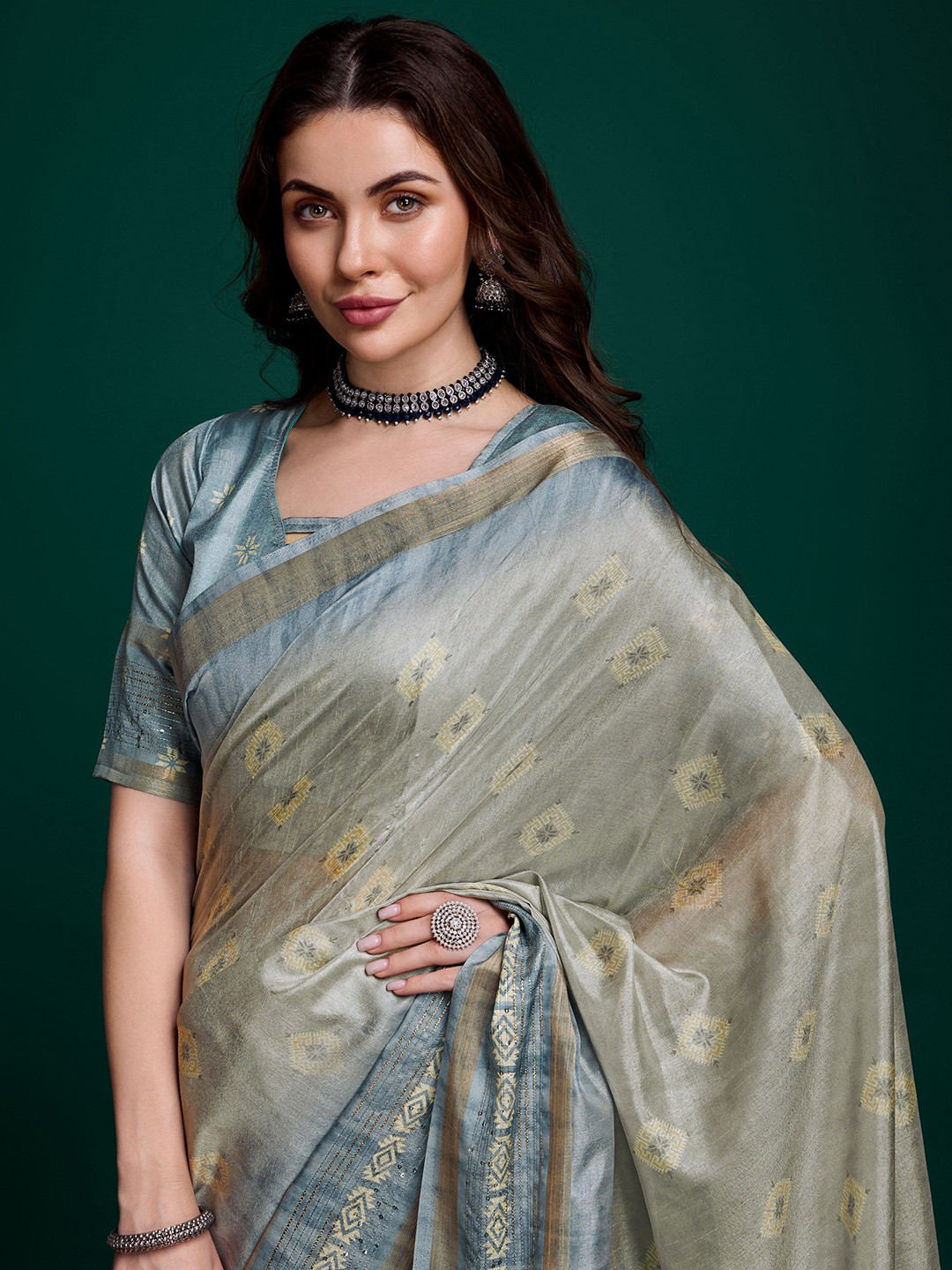 TASRIKA Woven Design Zari Saree with Blouse Piece, Beige
TASRIKA Woven Design Zari Saree with Blouse Piece, Beige