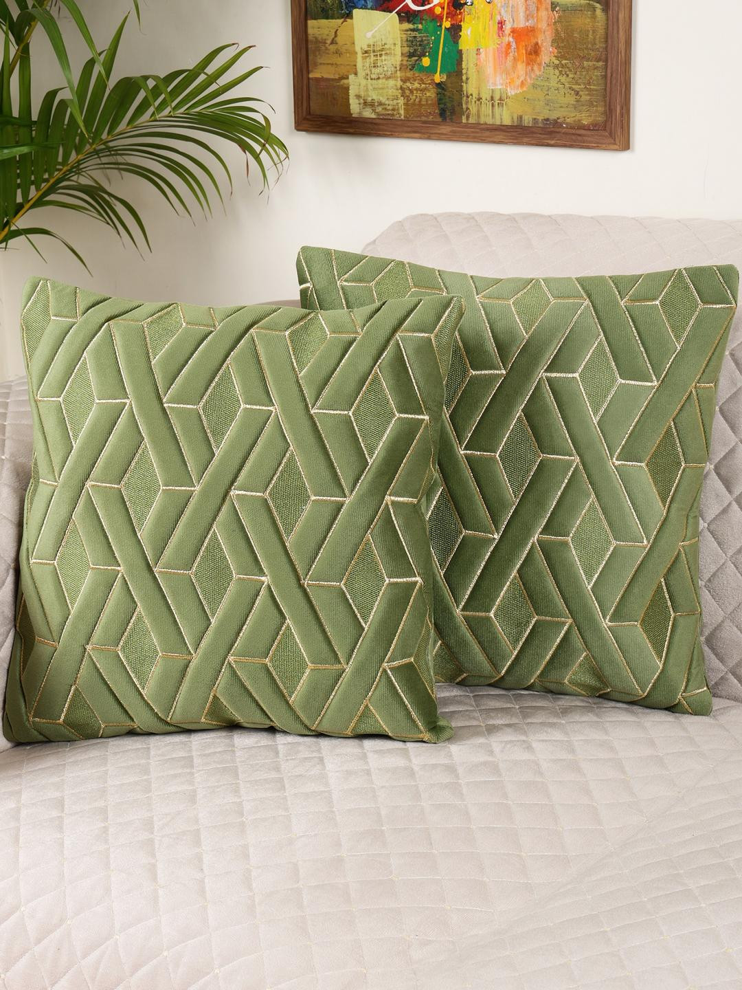 TANLOOMS Set Of 2 Green Velvet Square Cushion Covers
TANLOOMS Set Of 2 Green Velvet Square Cushion Covers
