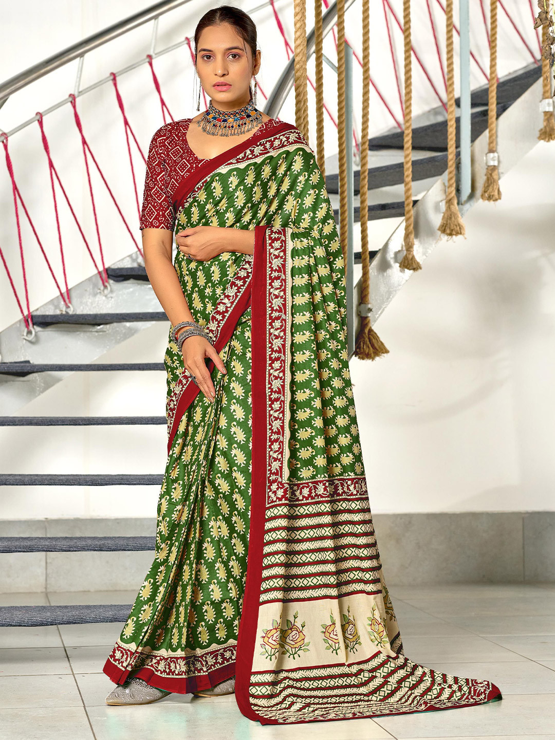 DIVASTRI Paisley Printed Ready To Wear Mulmul Cotton Block Print Saree, Green
DIVASTRI Paisley Printed Ready To Wear Mulmul Cotton Block Print Saree, Green