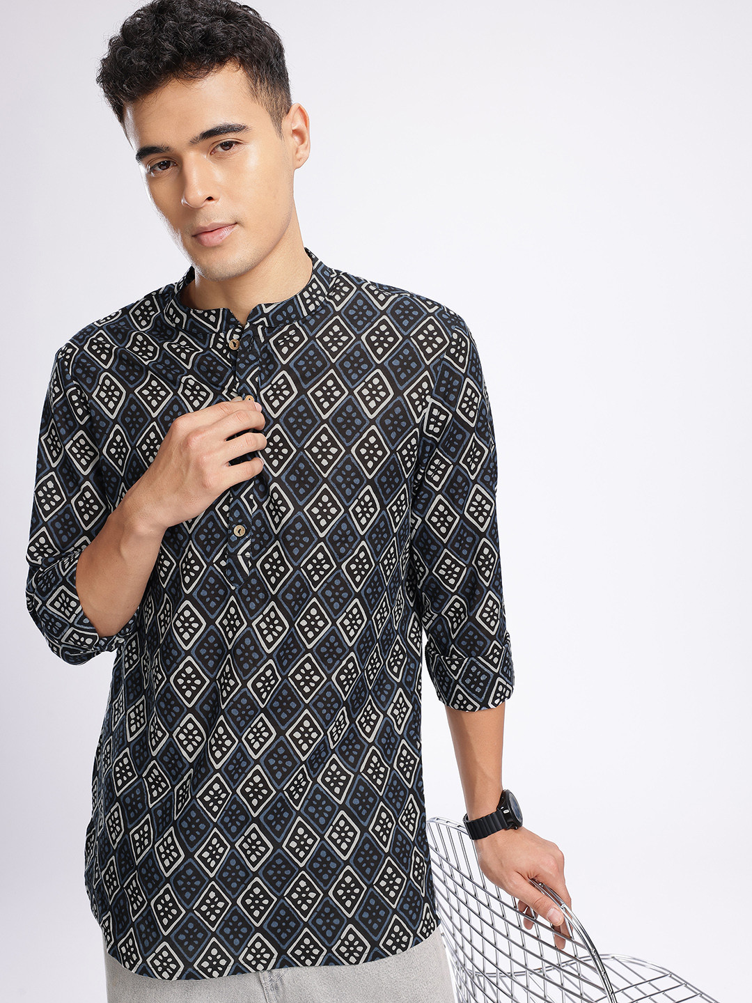 Anouk Rustic Geometric Printed Band Collar Straight Kurta, Black
Anouk Rustic Geometric Printed Band Collar Straight Kurta, Black