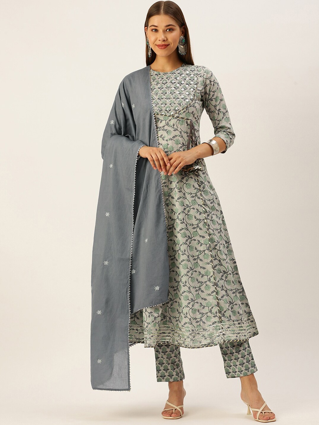 HERE&NOW Women Grey Floral Printed Angrakha Pure Cotton Kurta Trousers & With Dupatta
HERE&NOW Women Grey Floral Printed Angrakha Pure Cotton Kurta Trousers & With Dupatta