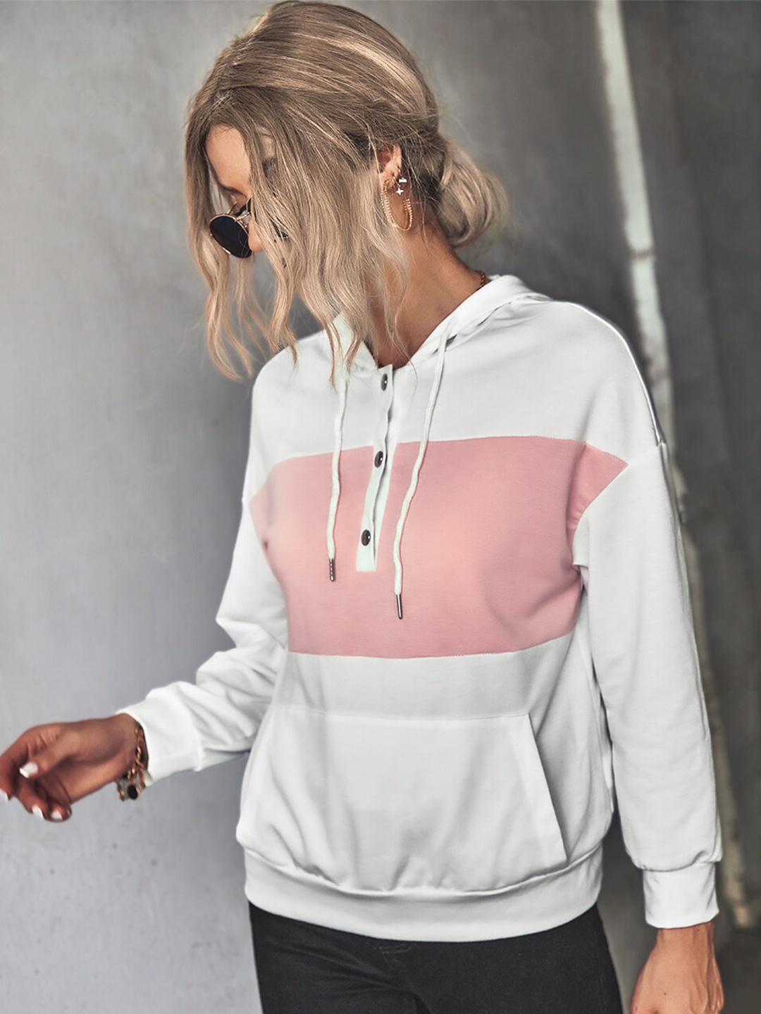 BoStreet Women White And Pink Colourblocked Hooded Long Sleeves Pullover Sweatshirt
BoStreet Women White And Pink Colourblocked Hooded Long Sleeves Pullover Sweatshirt