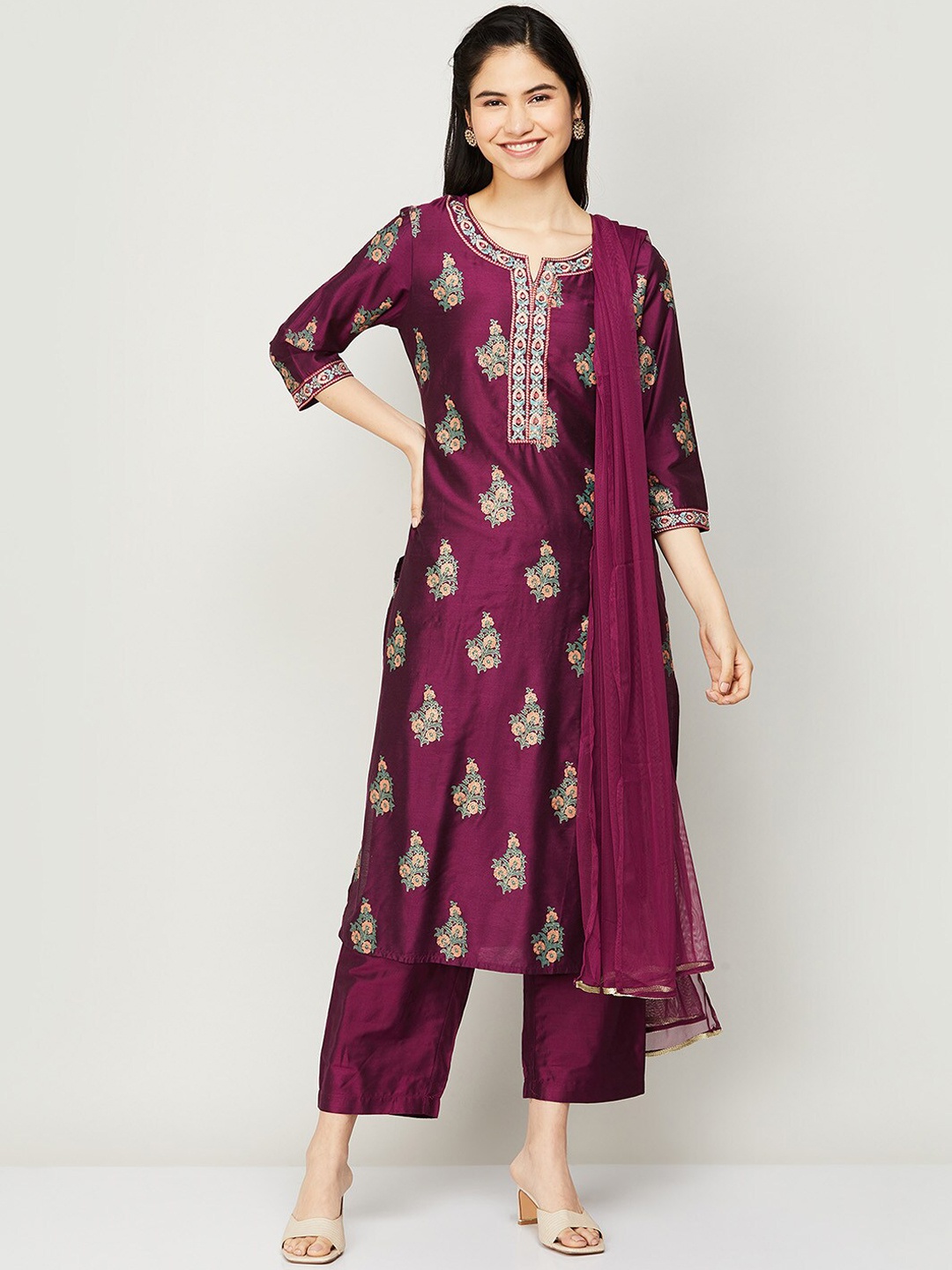 Melange by Lifestyle Women Purple Ethnic Motifs Printed Kurta Pyjamas & With Dupatta
Melange by Lifestyle Women Purple Ethnic Motifs Printed Kurta Pyjamas & With Dupatta