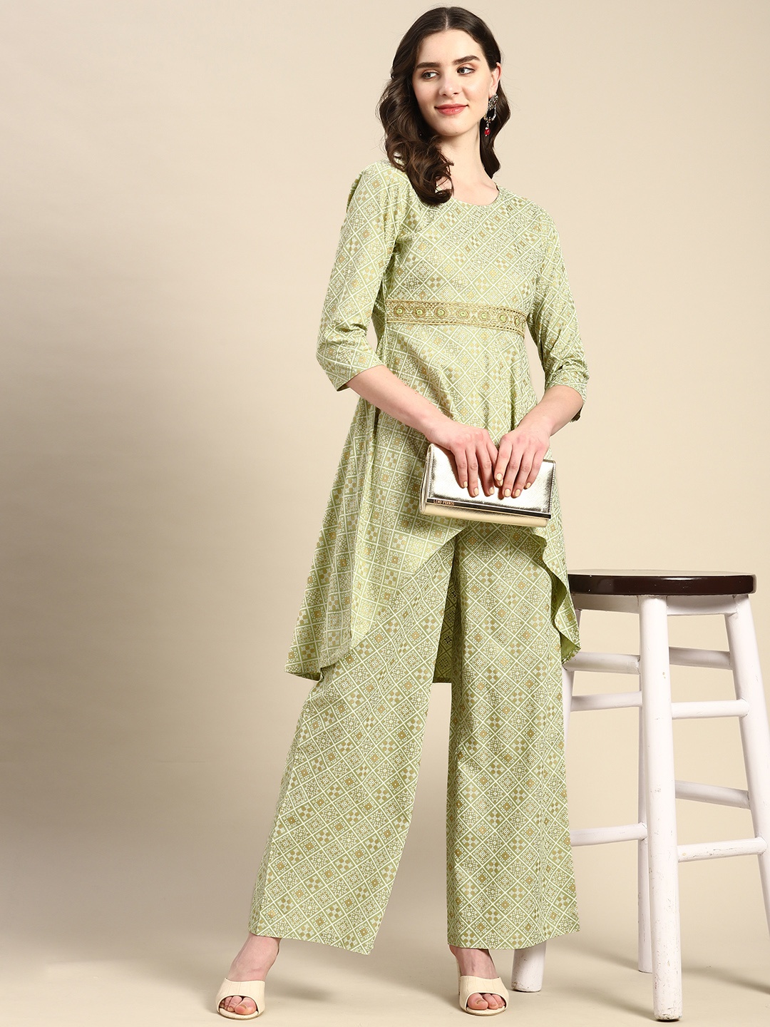 all about you Women Ethnic Motifs Printed Thread Work Kurta with Trousers, Green
all about you Women Ethnic Motifs Printed Thread Work Kurta with Trousers, Green