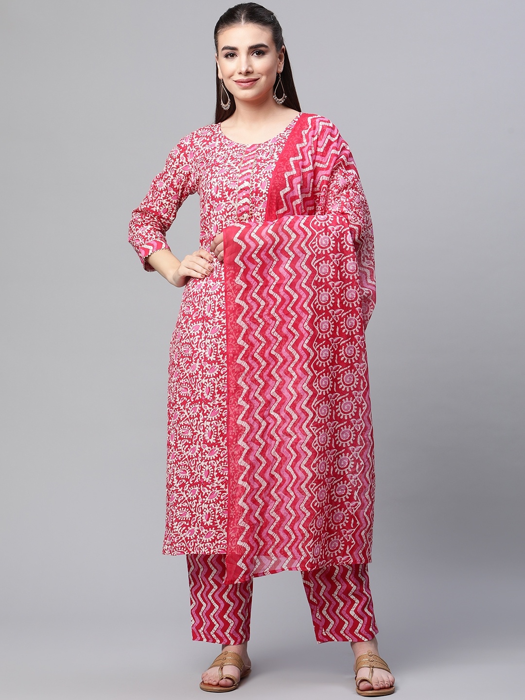 SERONA FABRICS Women Pink Floral Printed Pure Cotton Kurta with Trousers & With Dupatta
SERONA FABRICS Women Pink Floral Printed Pure Cotton Kurta with Trousers & With Dupatta