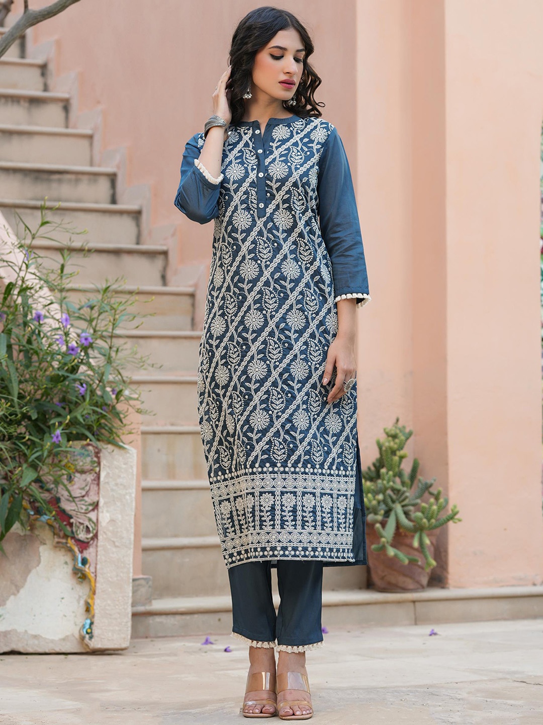SCAKHI Women Blue Ethnic Motifs Embroidered Thread Work Chanderi Silk Kurta with Trousers
SCAKHI Women Blue Ethnic Motifs Embroidered Thread Work Chanderi Silk Kurta with Trousers