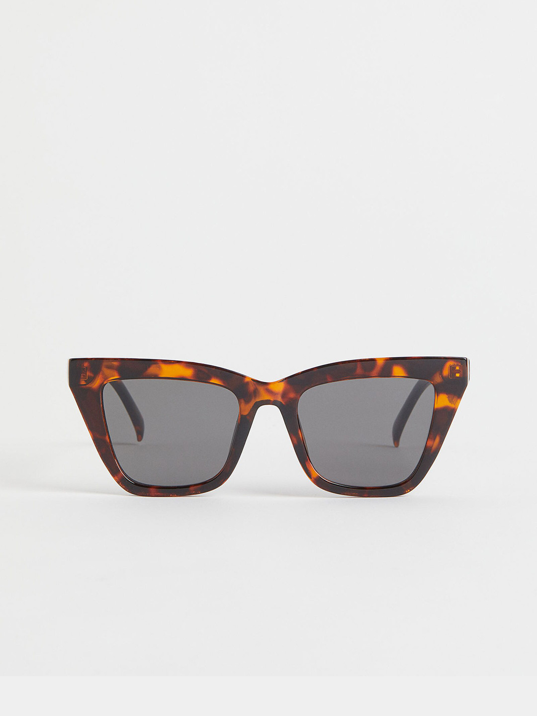 H&M Woman Cat-eye sunglasses, Brown 
H&M Woman Cat-eye sunglasses, Brown