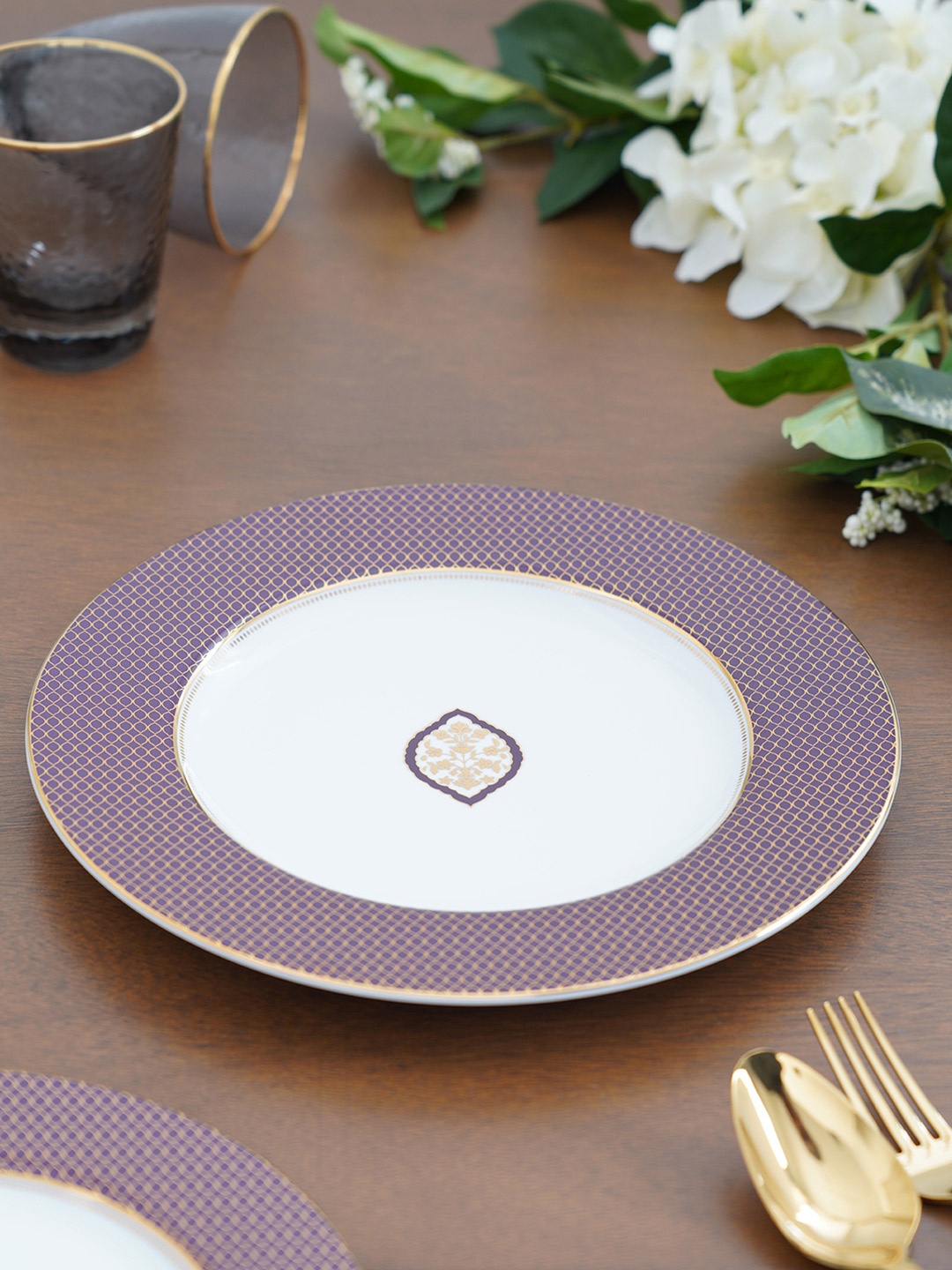 Pure Home and Living Purple & White Set of 2 Dishwasher & Microwave safe Porcelain Plates
Pure Home and Living Purple & White Set of 2 Dishwasher & Microwave safe Porcelain Plates