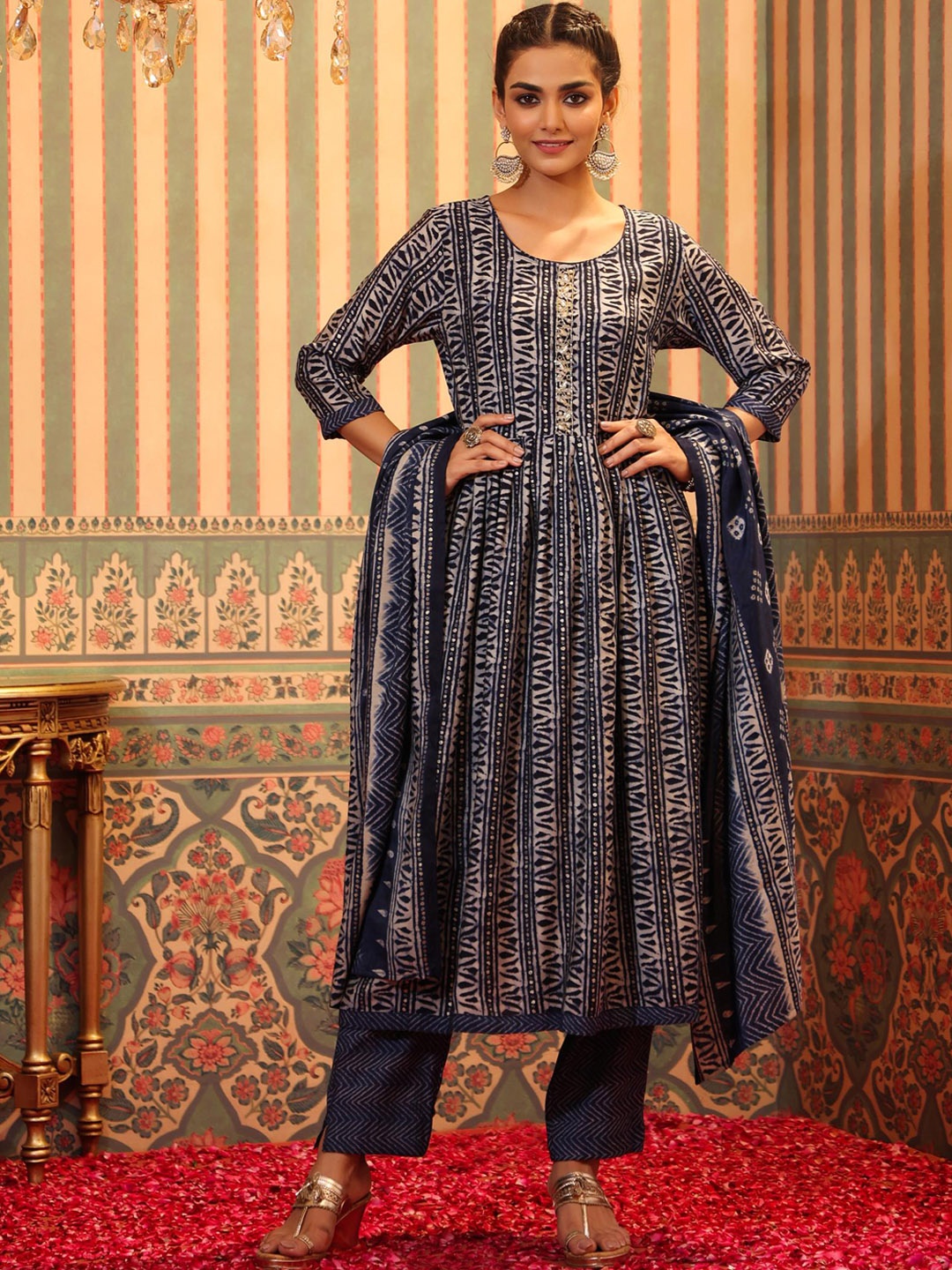 SCAKHI Women Navy Blue Ethnic Motifs Printed Pleated Kurta with Trousers & With Dupatta
SCAKHI Women Navy Blue Ethnic Motifs Printed Pleated Kurta with Trousers & With Dupatta