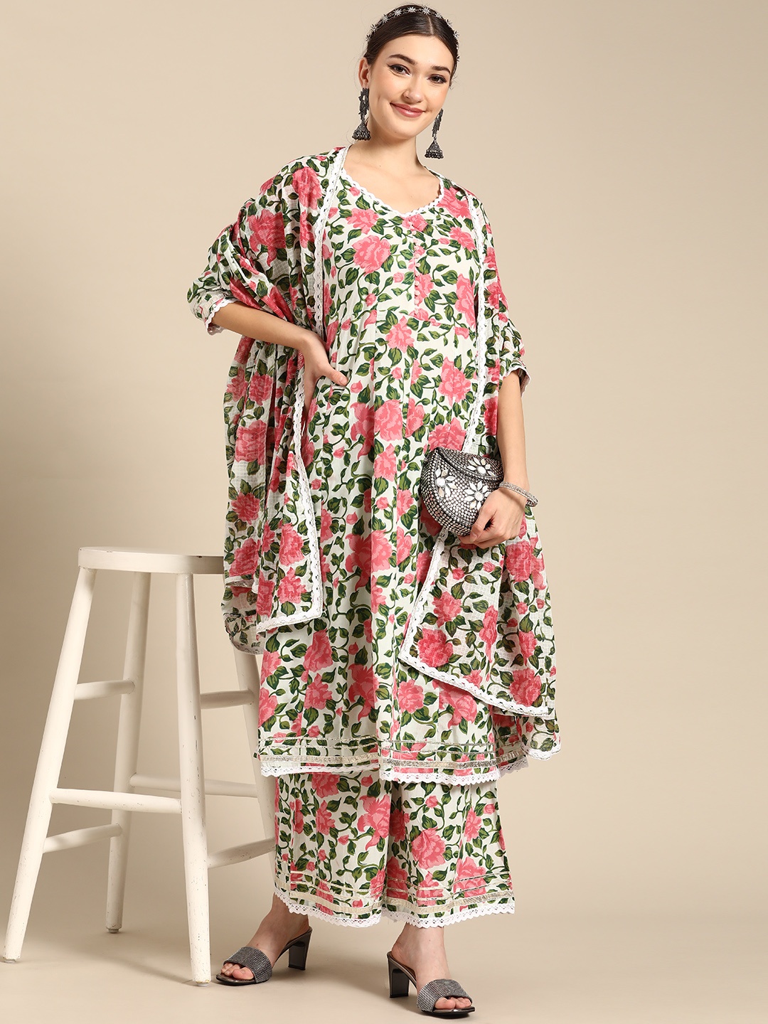 Sangria Women Pink Floral Printed Lace Inserts Pure Cotton Kurta with Sharara & Dupatta
Sangria Women Pink Floral Printed Lace Inserts Pure Cotton Kurta with Sharara & Dupatta