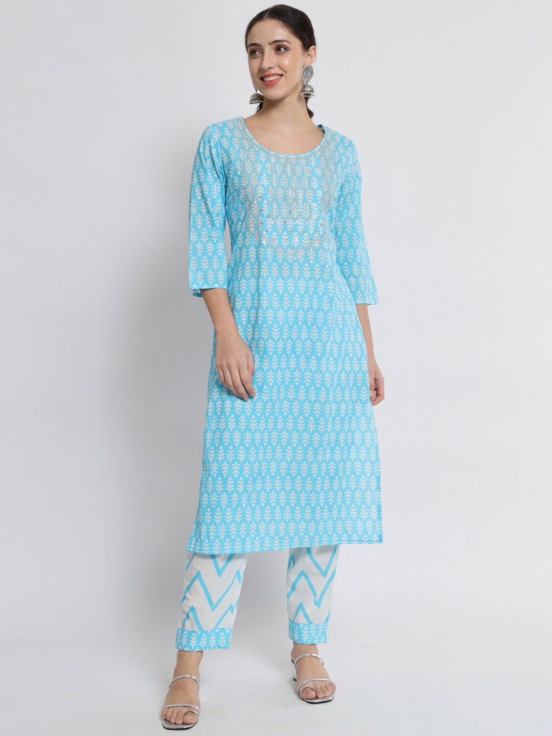 BARKHA FAB Women Blue Floral Embroidered Thread Work Pure Cotton Kurta with Trousers
BARKHA FAB Women Blue Floral Embroidered Thread Work Pure Cotton Kurta with Trousers