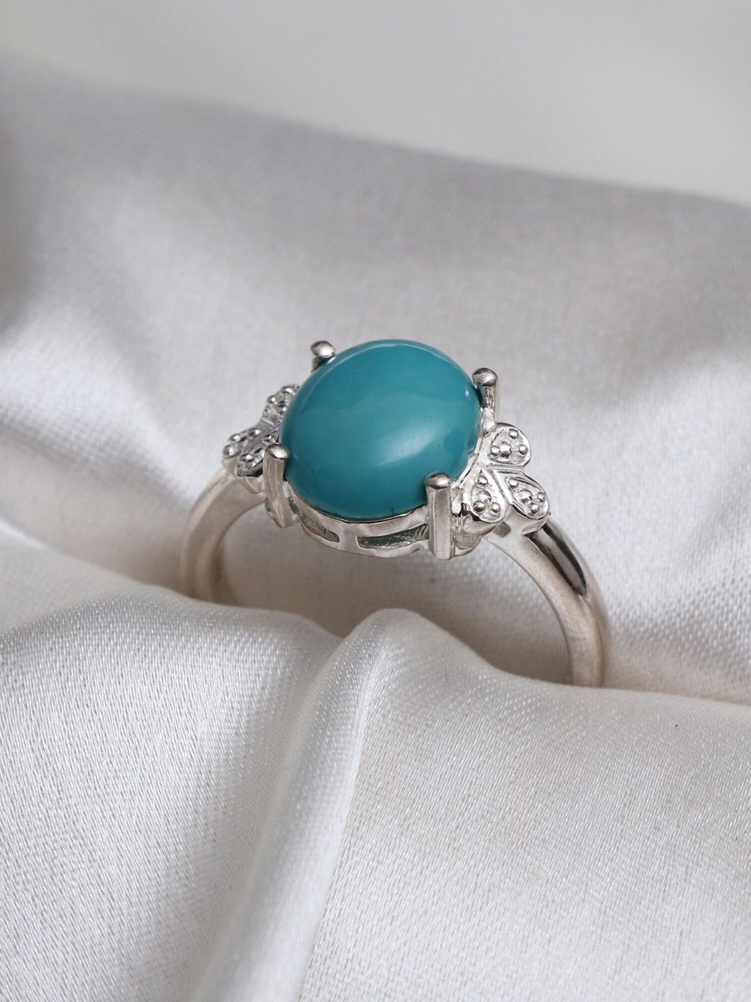 HIFLYER JEWELS Rhodium-Plated Silver-Toned White & Blue Turquoise-Studded Finger Ring
HIFLYER JEWELS Rhodium-Plated Silver-Toned White & Blue Turquoise-Studded Finger Ring