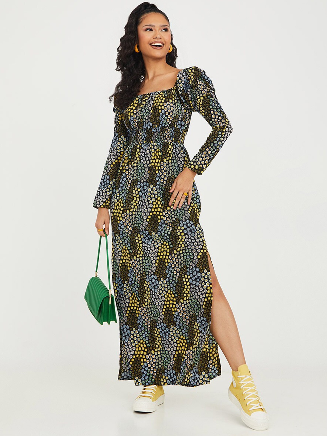 Styli Women Black and Green Puff Sleeves Floral Print A-Line Maxi Dress with Side Slit
Styli Women Black and Green Puff Sleeves Floral Print A-Line Maxi Dress with Side Slit