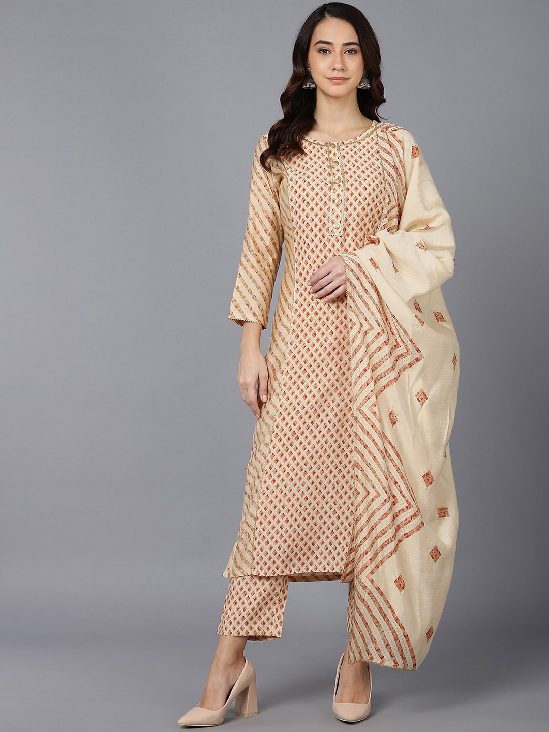 AHIKA Women Cream-Coloured Ethnic Motifs Printed Kurta with Trousers & With Dupatta
AHIKA Women Cream-Coloured Ethnic Motifs Printed Kurta with Trousers & With Dupatta