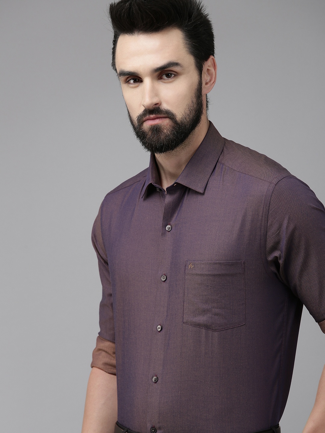 Arrow Men Purple & Brown Manhattan Slim Fit Pinstripes Opaque Pure Cotton Formal Shirt
Arrow Men Purple & Brown Manhattan Slim Fit Pinstripes Opaque Pure Cotton Formal Shirt