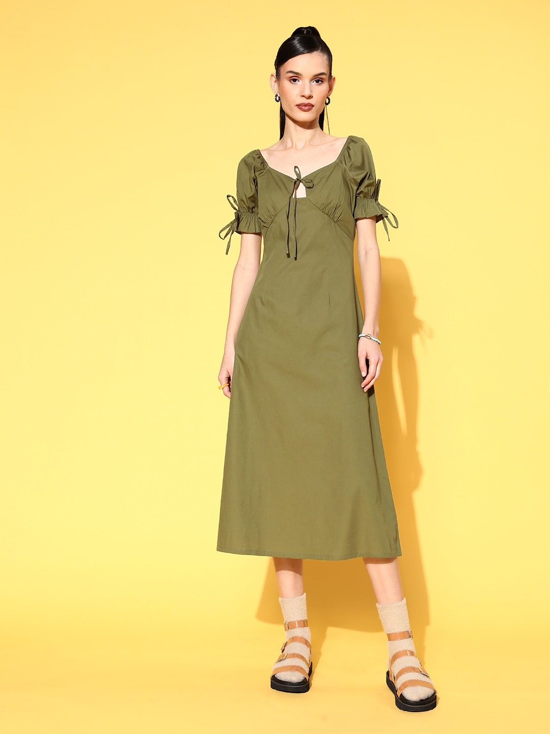 The Roadster Lifestyle Co. Olive Green Sweetheart Neck Pure Cotton Empire Cut It Off Dress
The Roadster Lifestyle Co. Olive Green Sweetheart Neck Pure Cotton Empire Cut It Off Dress