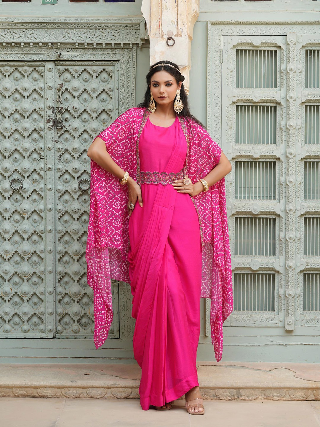 SCAKHI Pink And White Leheriya Beads And Stones Embellished Ready to Wear Leheriya Saree
SCAKHI Pink And White Leheriya Beads And Stones Embellished Ready to Wear Leheriya Saree