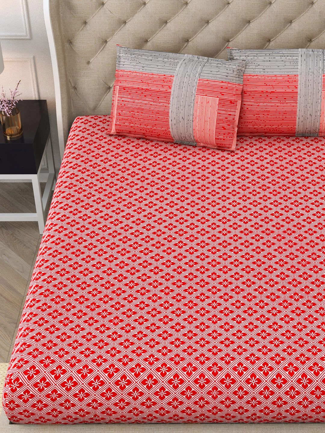 DREAM WEAVERZ Red & White Ethnic Motifs Cotton 300 TC Double Bedsheet with 2 Pillow Covers
DREAM WEAVERZ Red & White Ethnic Motifs Cotton 300 TC Double Bedsheet with 2 Pillow Covers