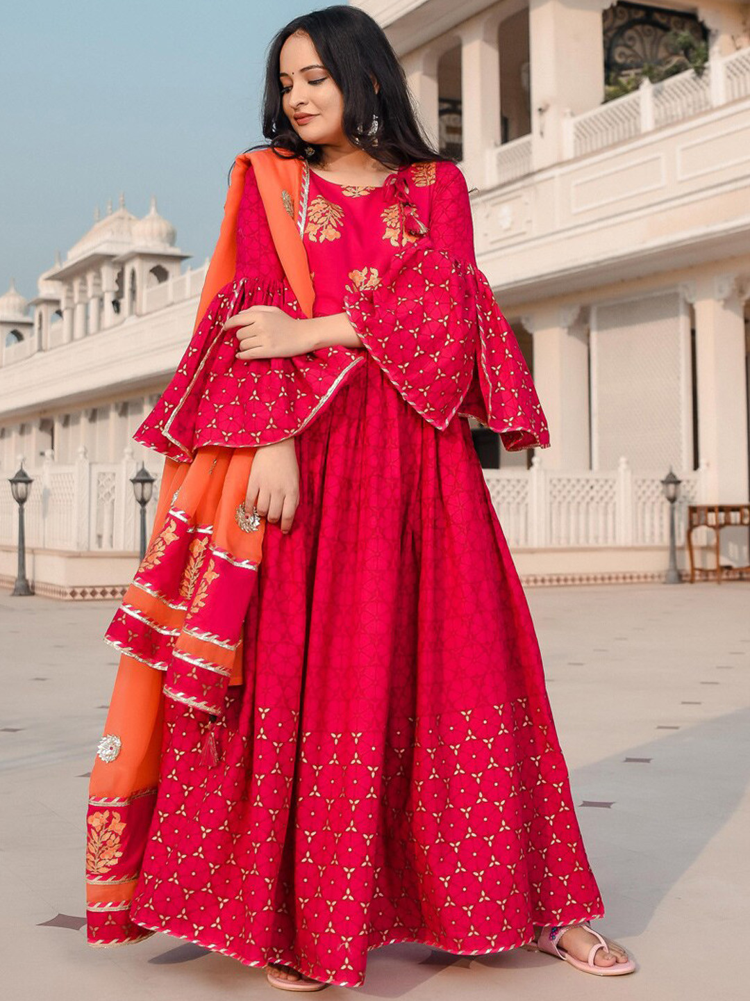 Indian Virasat Women Pink Floral Printed Pure Cotton Kurta with Trousers & With Dupatta
Indian Virasat Women Pink Floral Printed Pure Cotton Kurta with Trousers & With Dupatta