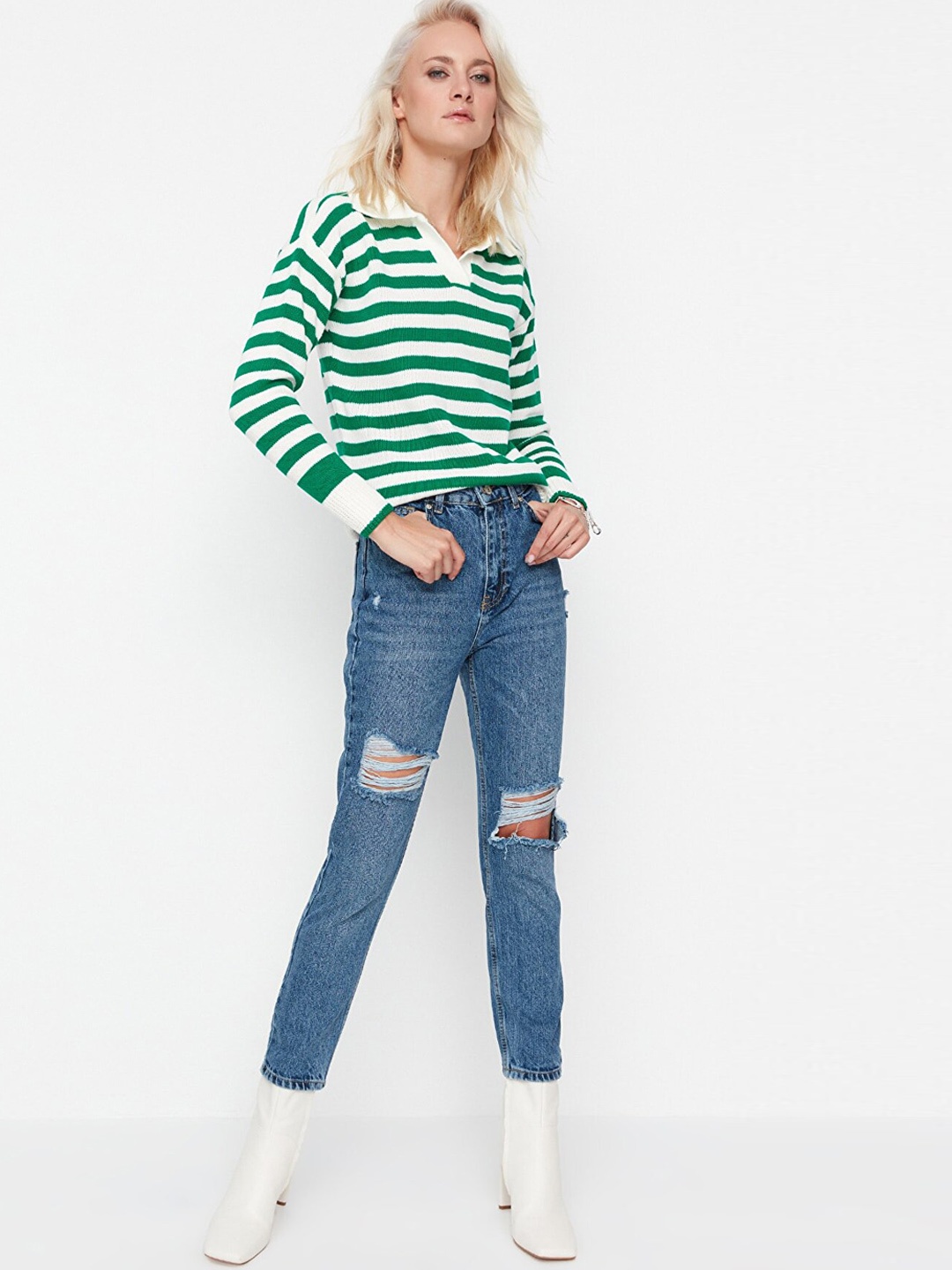 Trendyol Women Blue Slim Fit Mildly Distressed Jeans