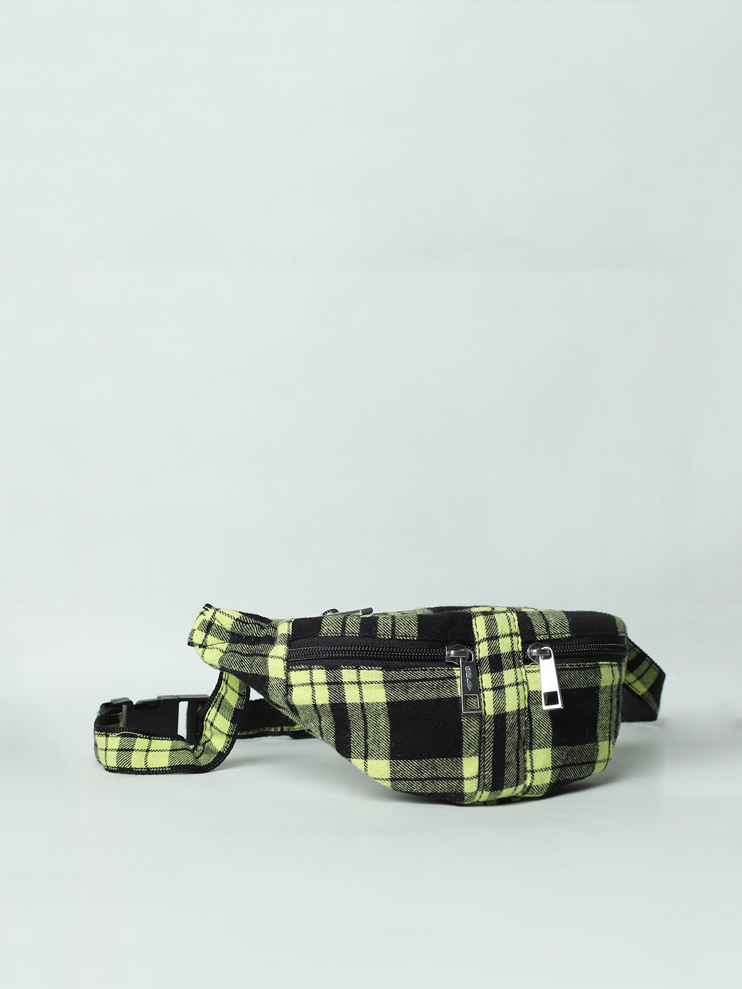 ONLY Women Black & Green Checked Waist Pouch
ONLY Women Black & Green Checked Waist Pouch