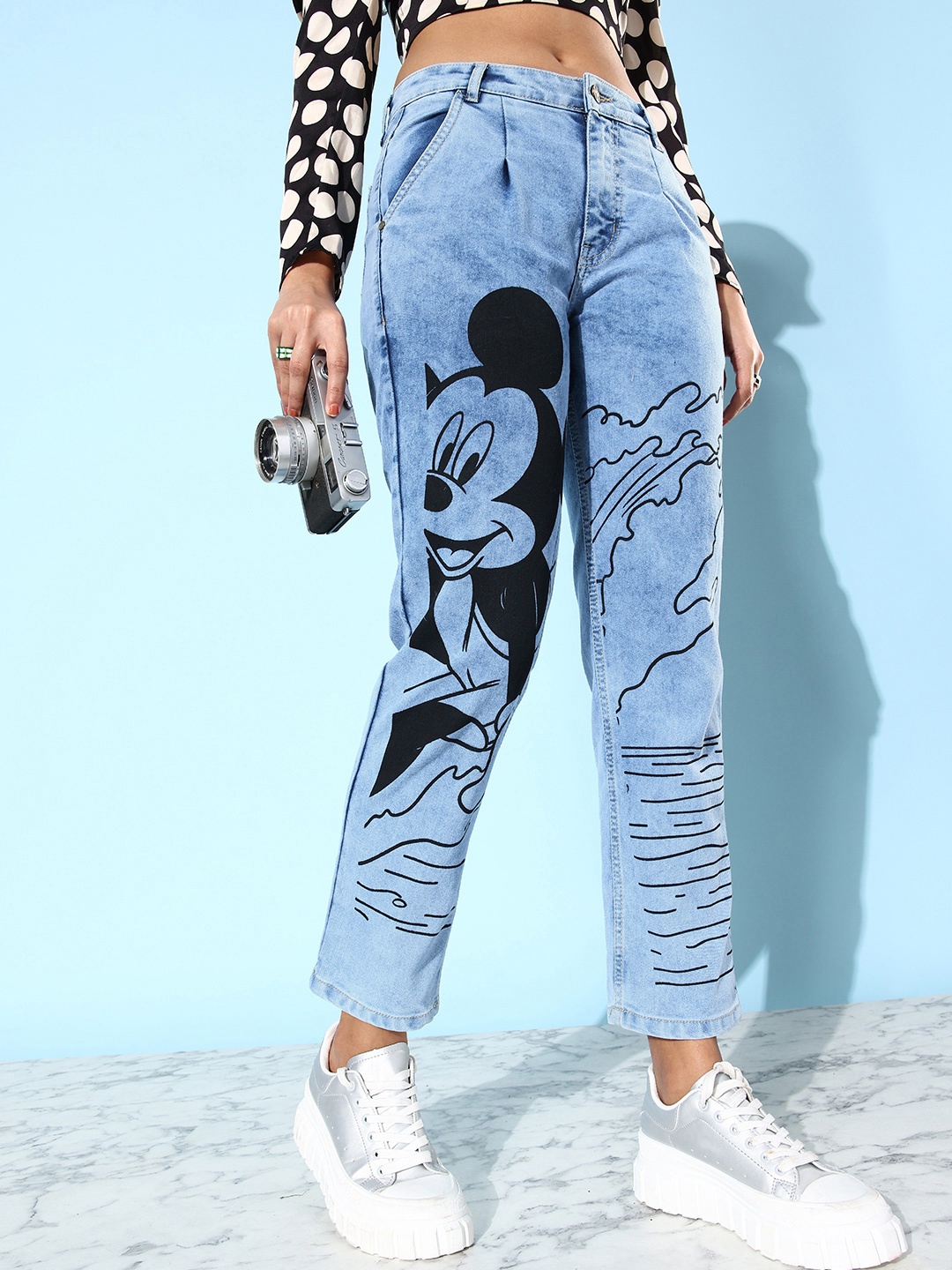 Kook N Keech Women Straight Fit High-Rise Heavy Fade Acid Wash Stretchable Jeans, Blue
Kook N Keech Women Straight Fit High-Rise Heavy Fade Acid Wash Stretchable Jeans, Blue