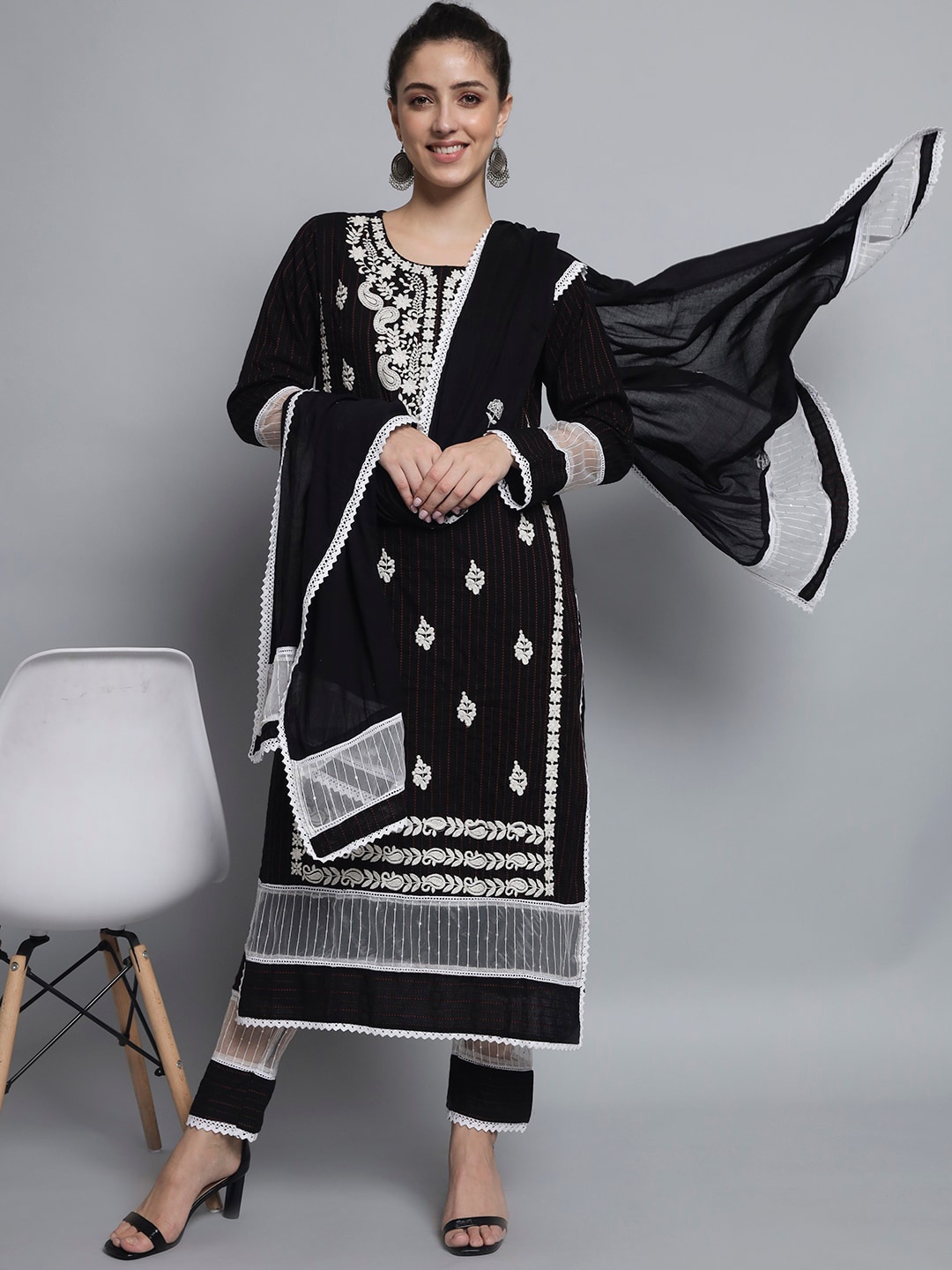 Silai Bunai Women Black Floral Embroidered Pure Cotton Kurta with Trousers & Dupatta
Silai Bunai Women Black Floral Embroidered Pure Cotton Kurta with Trousers & Dupatta