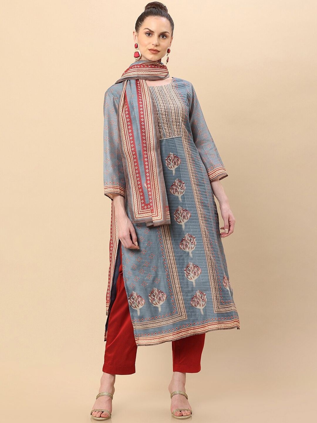 Soch Women Grey Printed Beads and Stones Chanderi Cotton Kurta with Trousers & With Dupatta
Soch Women Grey Printed Beads and Stones Chanderi Cotton Kurta with Trousers & With Dupatta