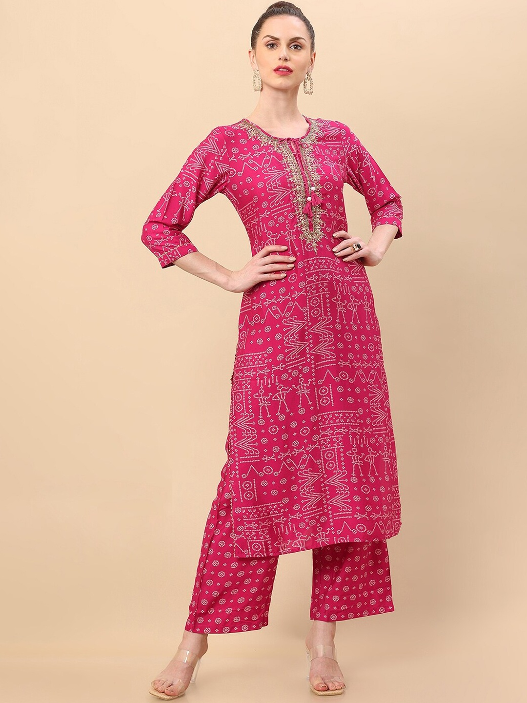 Soch Women Fuchsia Ethnic Motifs Printed Beads and Stones Pure Cotton Kurta with Palazzos
Soch Women Fuchsia Ethnic Motifs Printed Beads and Stones Pure Cotton Kurta with Palazzos