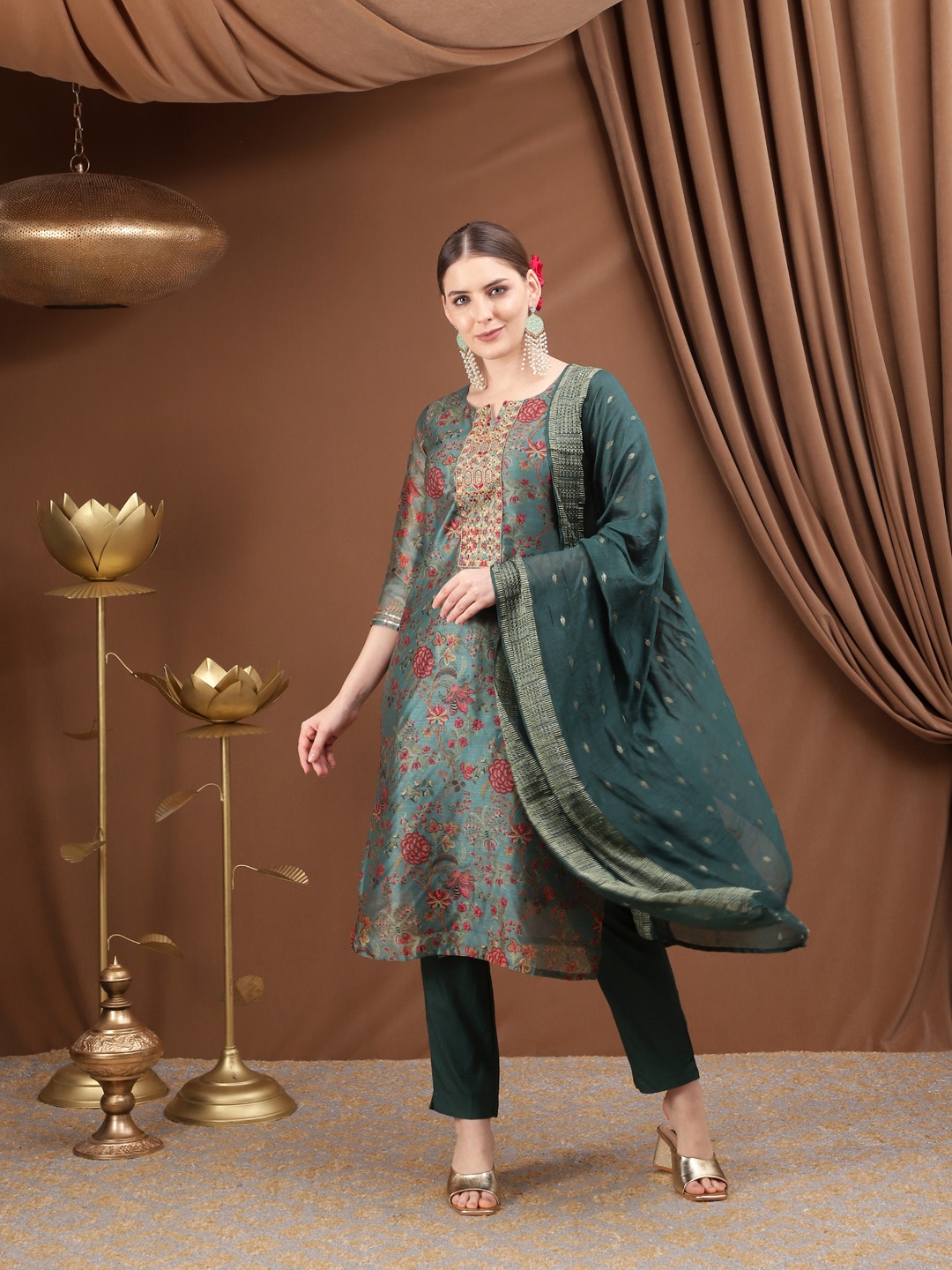 Bani Women Pink Floral Printed Chanderi Cotton Kurta with Trouser & Dupatta Set
Bani Women Pink Floral Printed Chanderi Cotton Kurta with Trouser & Dupatta Set