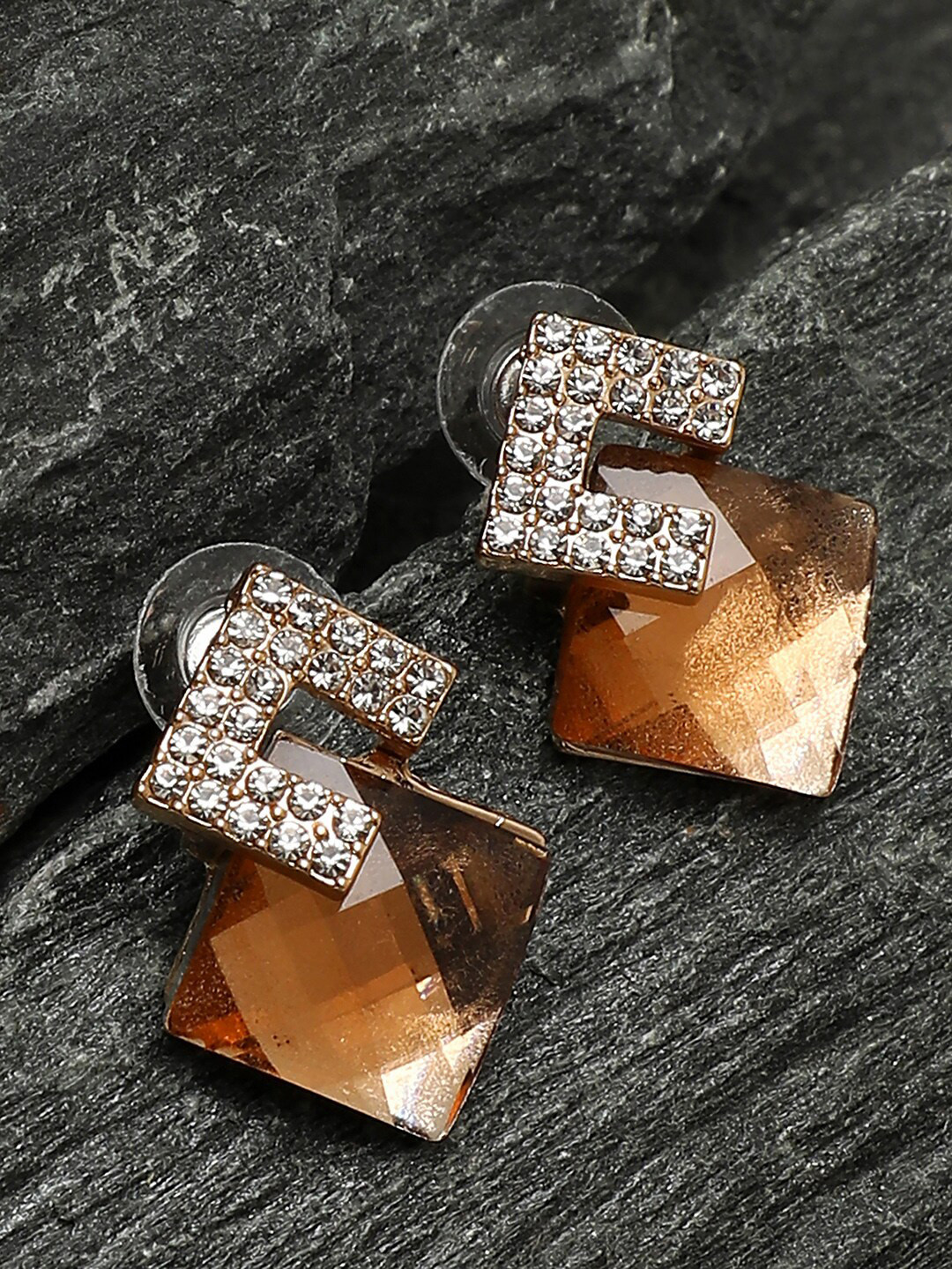 SOHI Women Bronze-Toned Contemporary Drop Earrings
SOHI Women Bronze-Toned Contemporary Drop Earrings