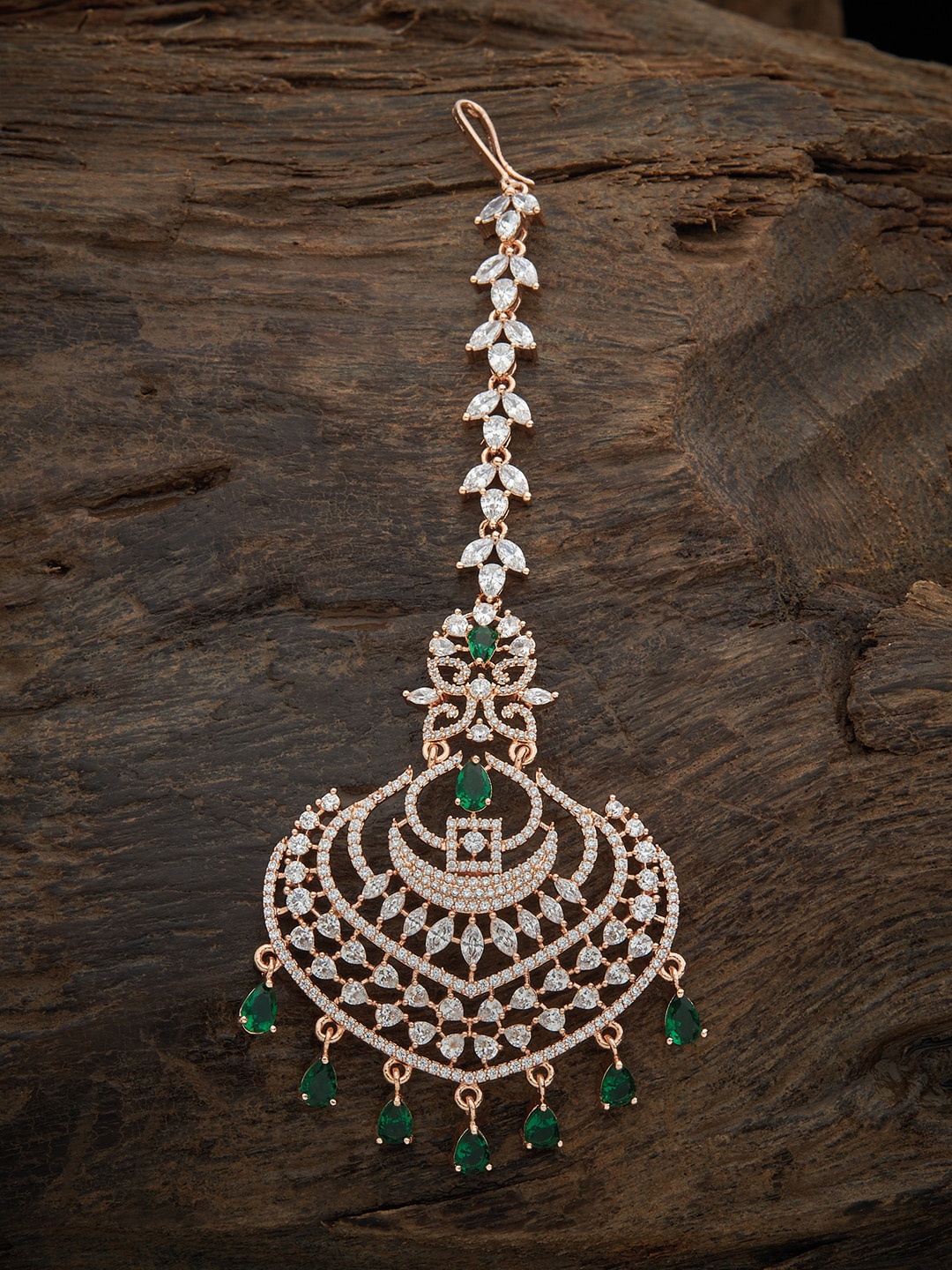 Kushal's Fashion Jewellery Rose Gold-Plated Green & White Cubic Zirconia stone Maang Tikka
Kushal's Fashion Jewellery Rose Gold-Plated Green & White Cubic Zirconia stone Maang Tikka