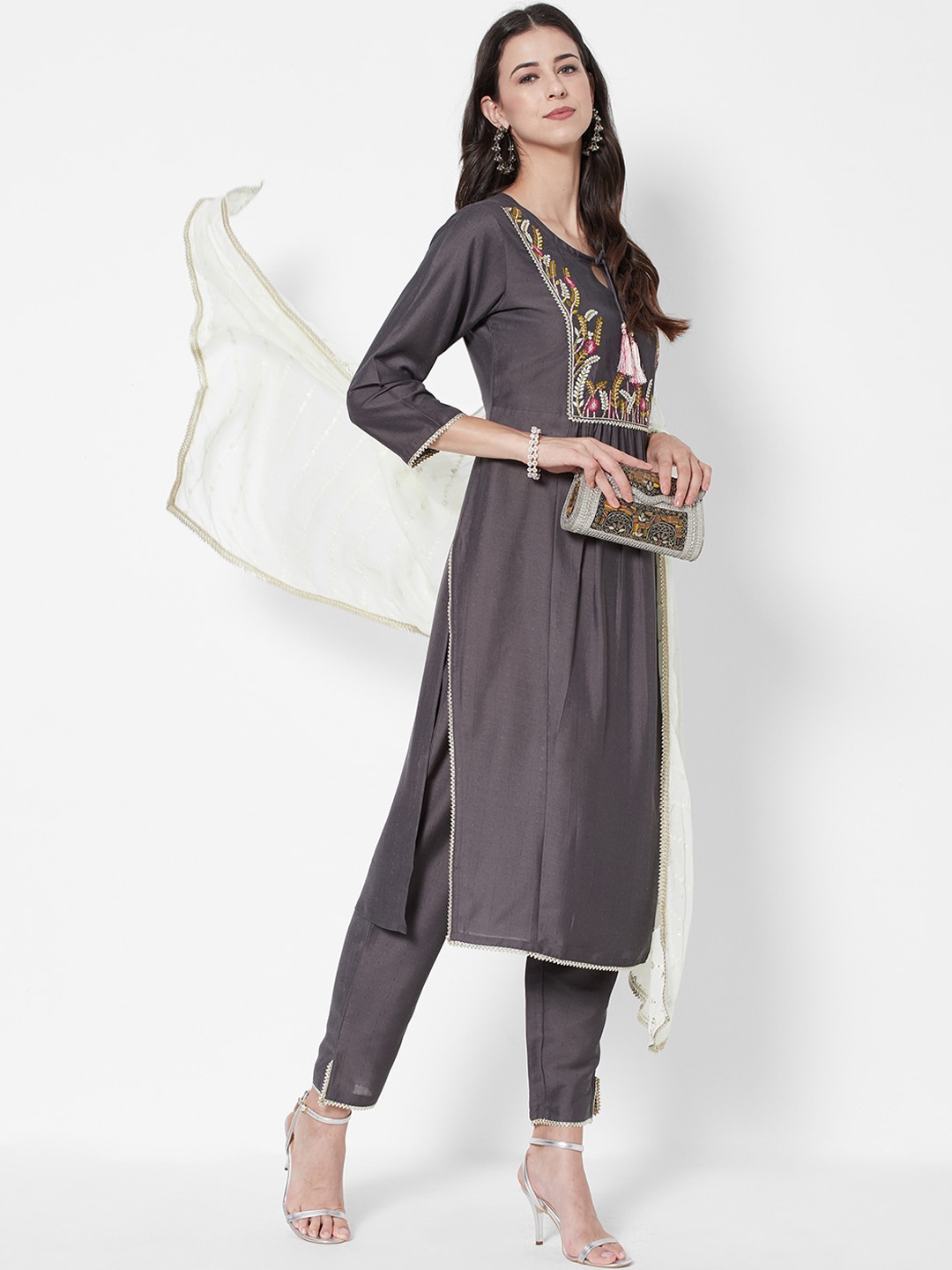 HEEPOSH Women Grey Floral Embroidered Thread Work Kurta with Trousers & With Dupatta
HEEPOSH Women Grey Floral Embroidered Thread Work Kurta with Trousers & With Dupatta