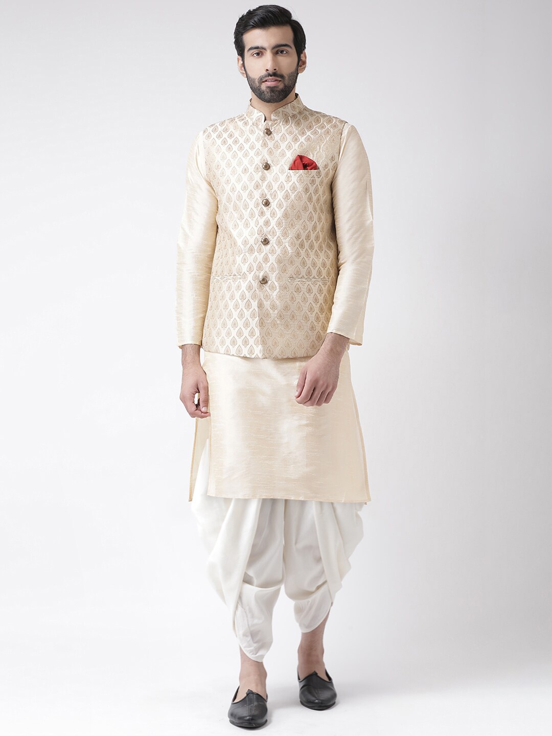 KISAH Men Cream & White Solid Straight Kurta with Dhoti Pants & Jacquard Nehru Jacket Set
KISAH Men Cream & White Solid Straight Kurta with Dhoti Pants & Jacquard Nehru Jacket Set