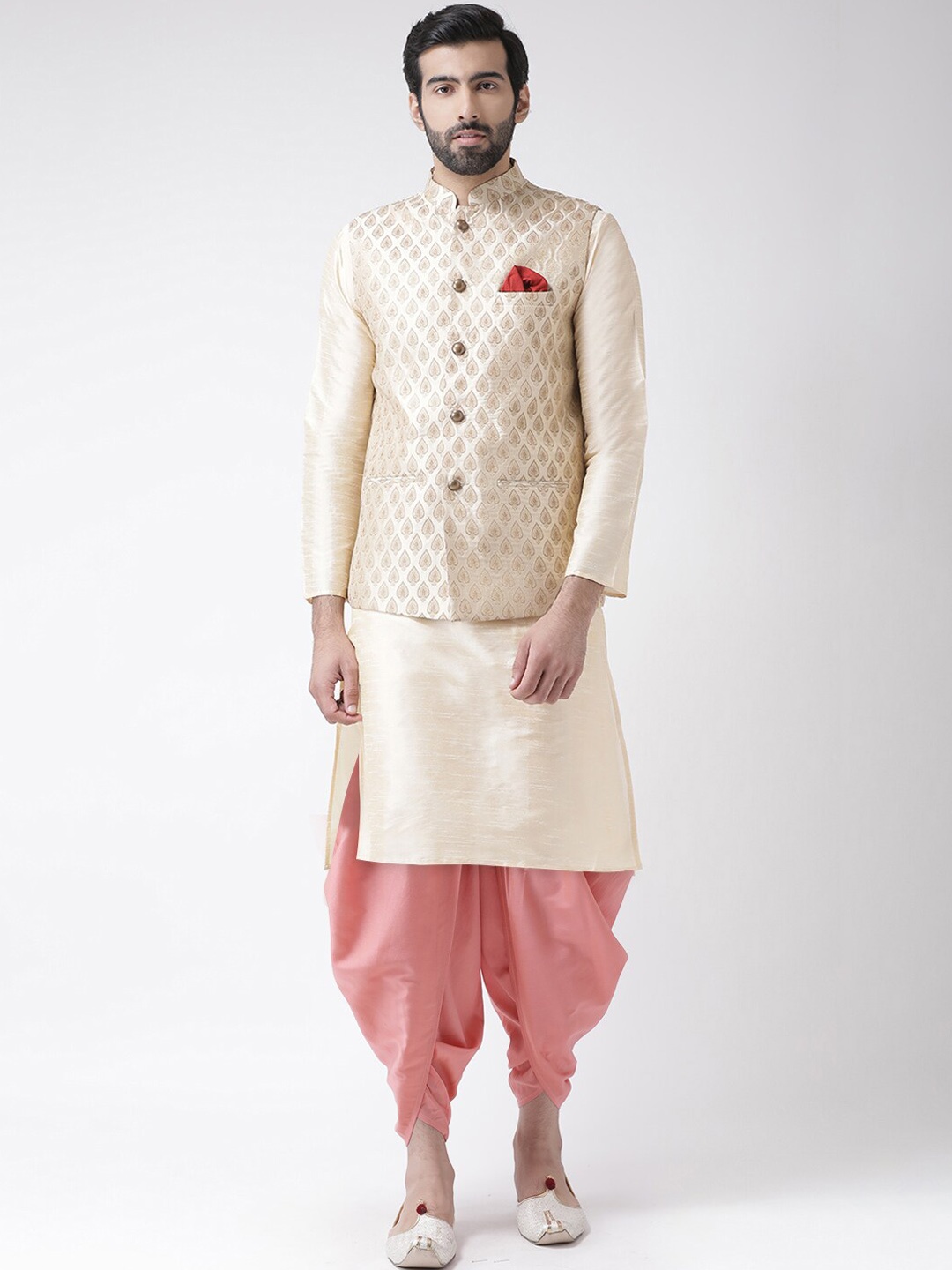 KISAH Men Cream-Coloured Ethnic Motifs Kurta With Dhoti Pants & Jacquard Nehru Jacket Set
KISAH Men Cream-Coloured Ethnic Motifs Kurta With Dhoti Pants & Jacquard Nehru Jacket Set